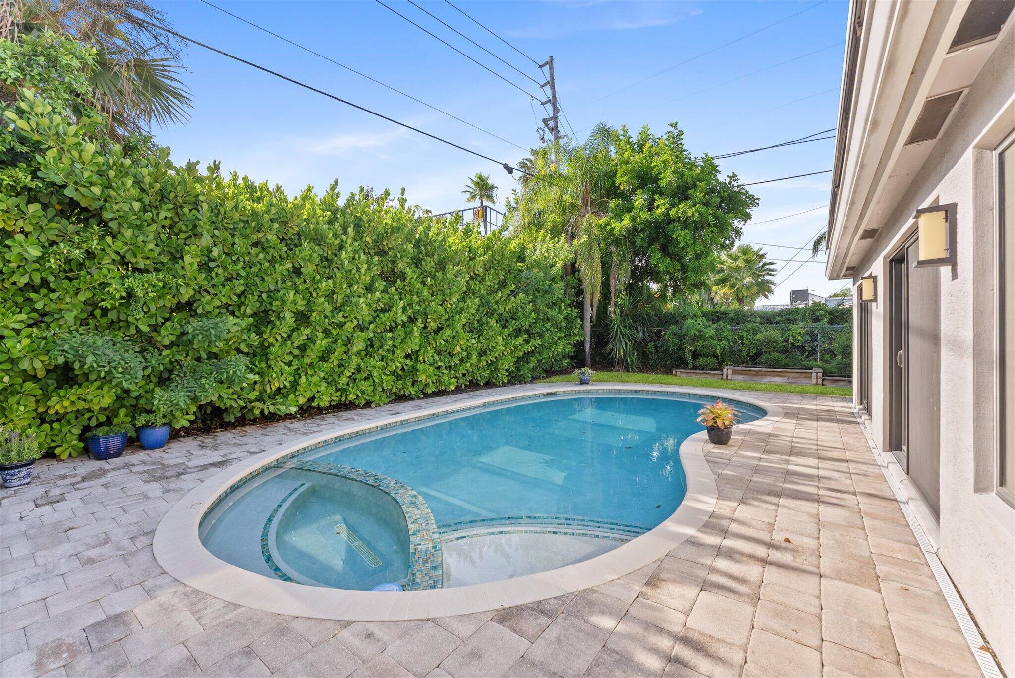 main property photo 43