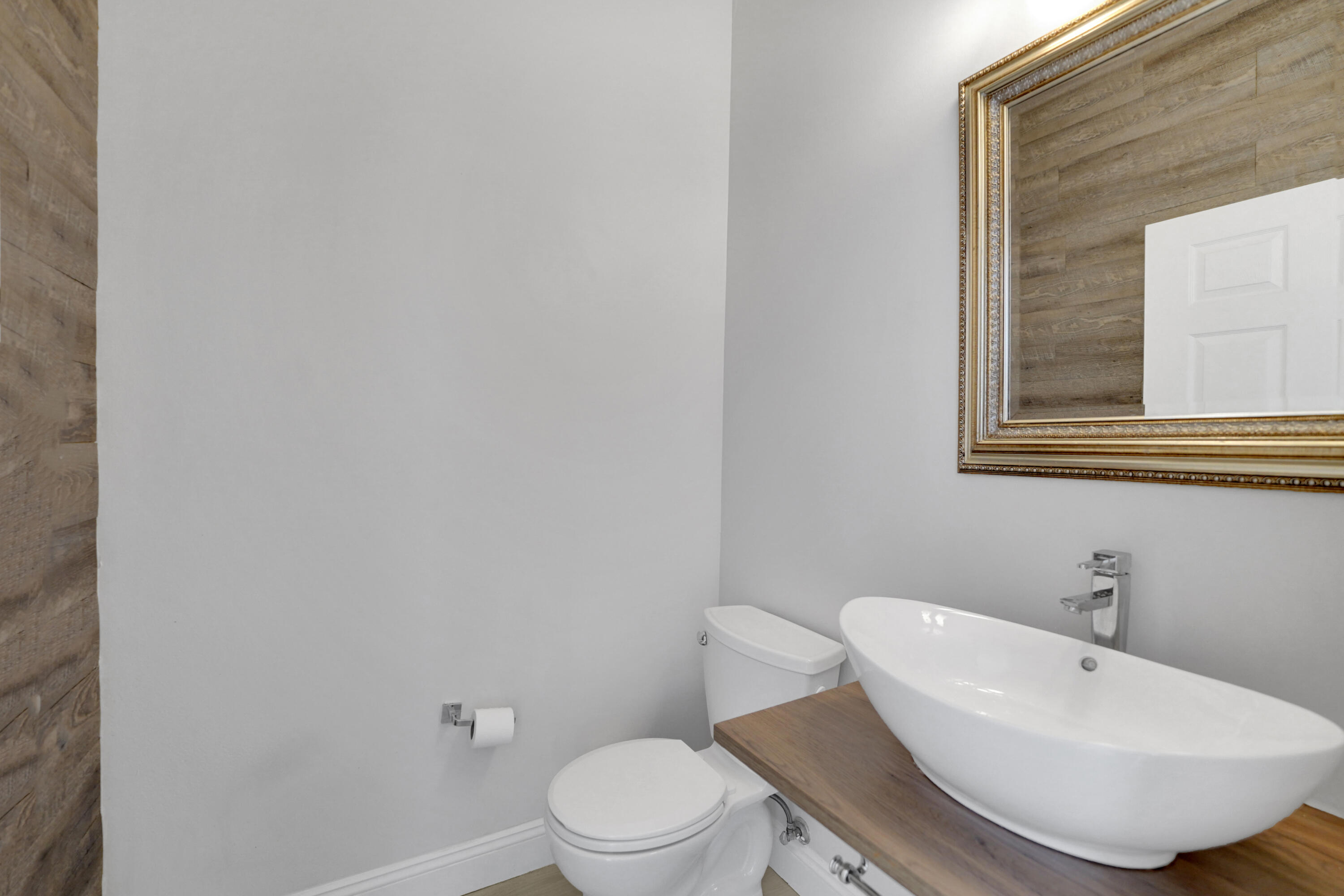 main property photo 65