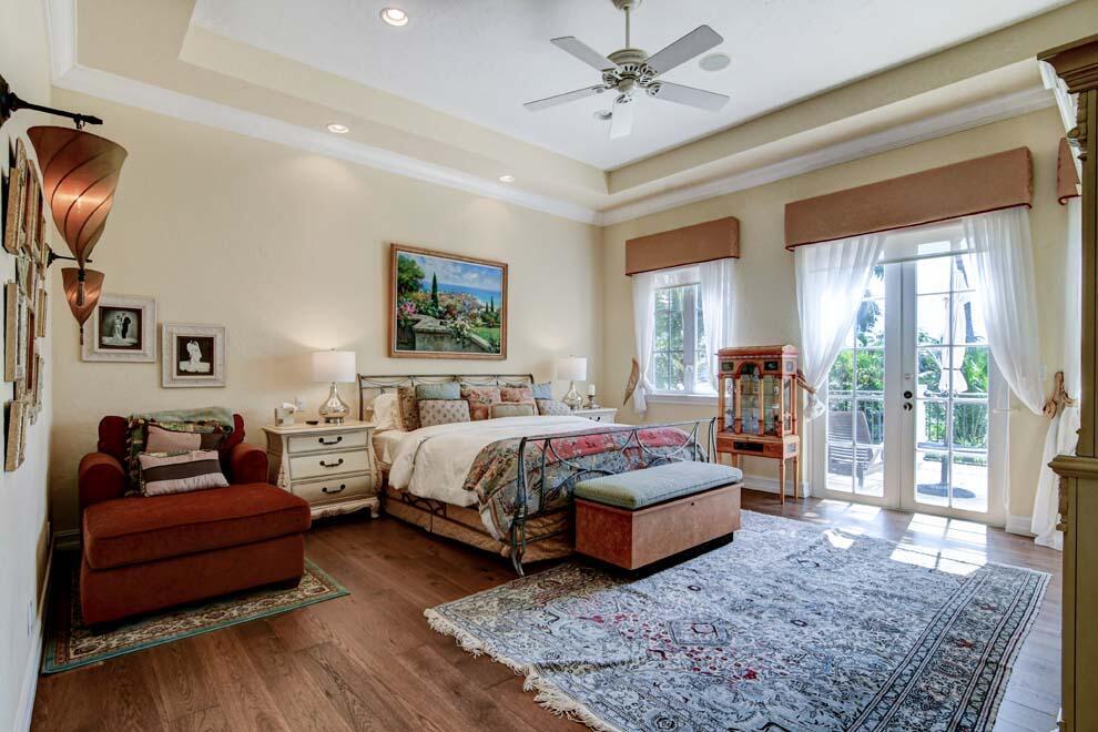 main property photo 15