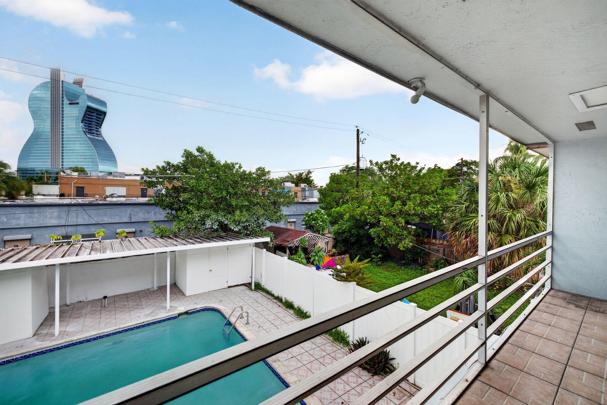main property photo 33
