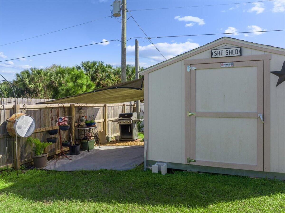 main property photo 22
