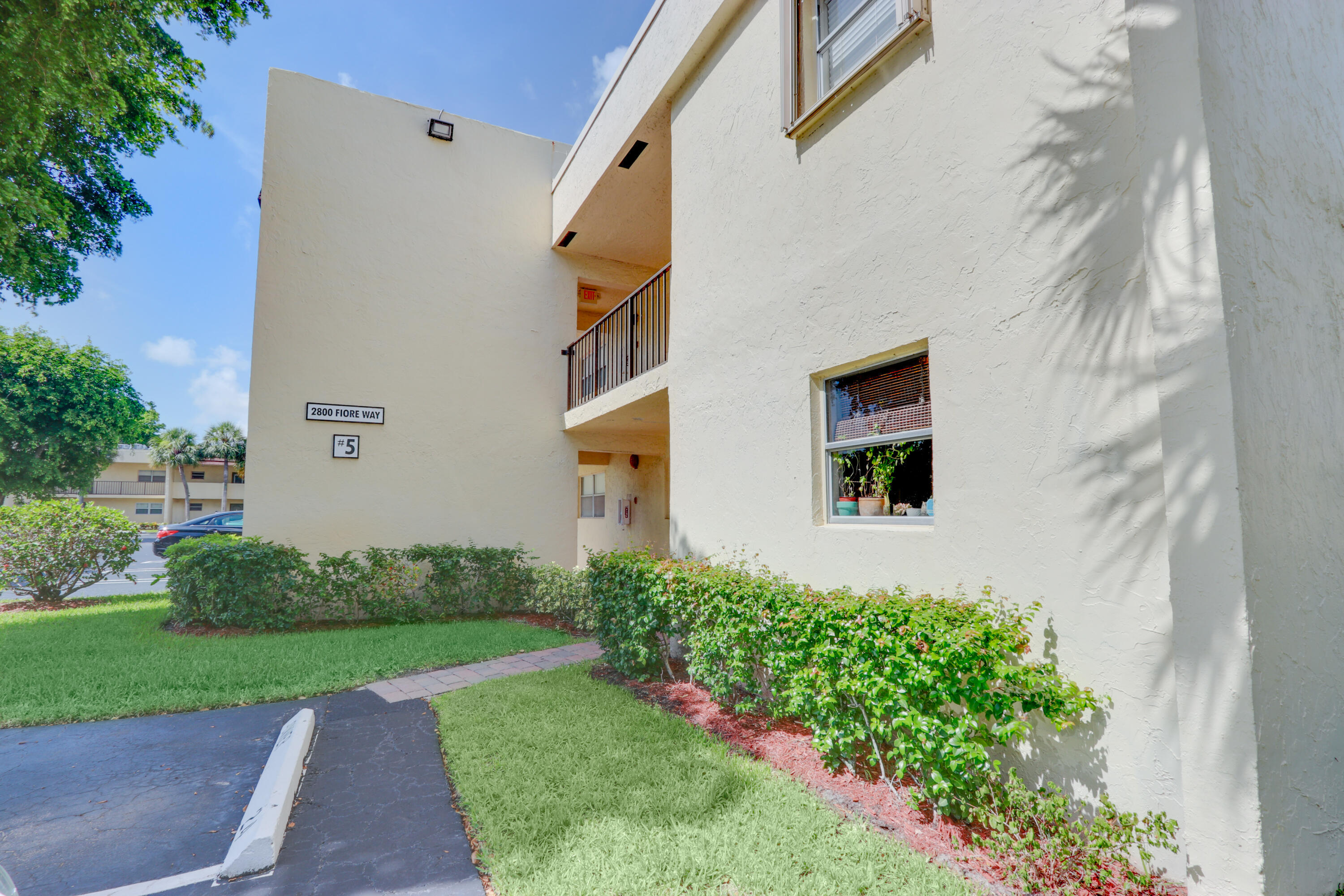 main property photo 23