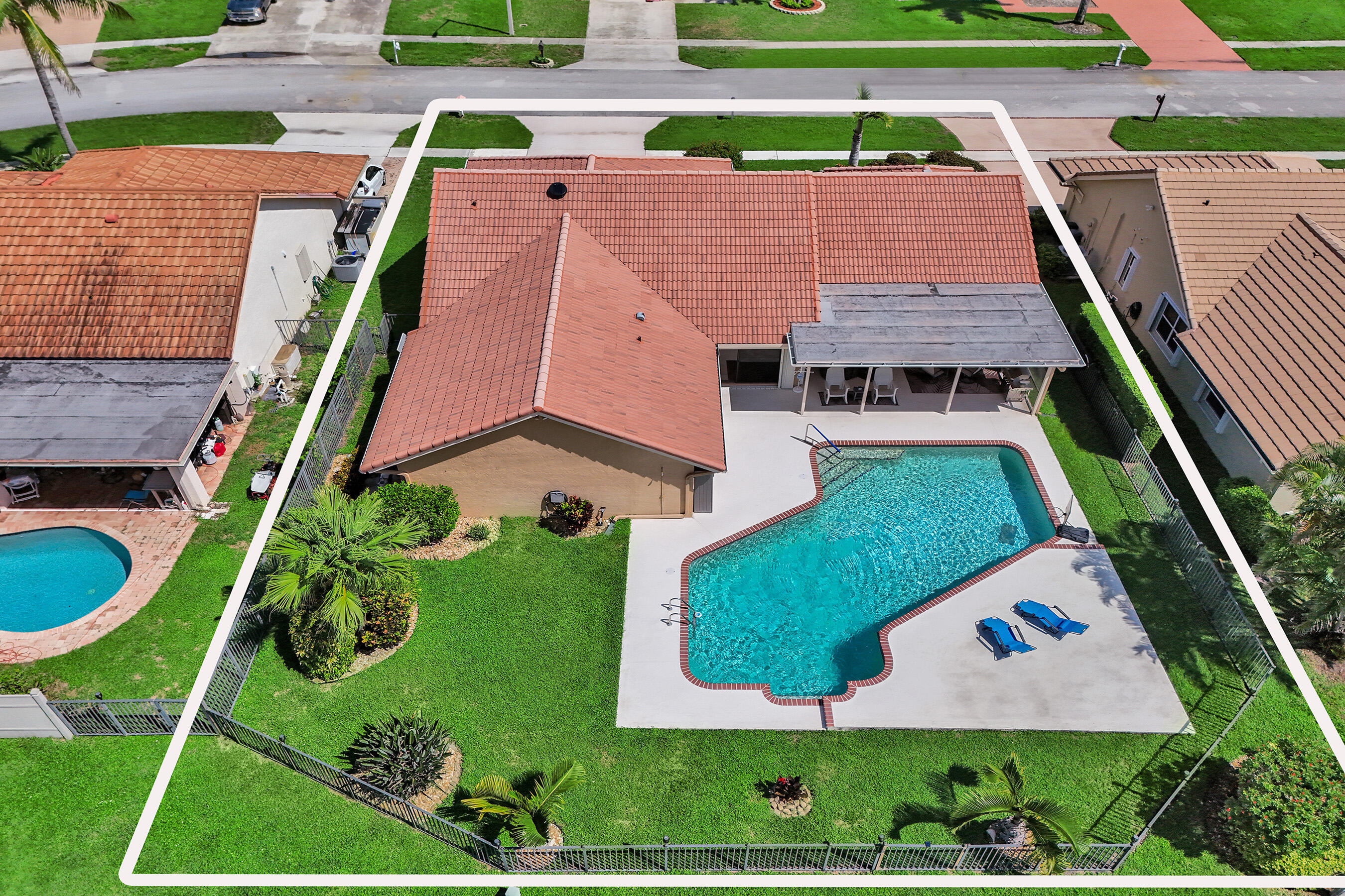 main property photo 43