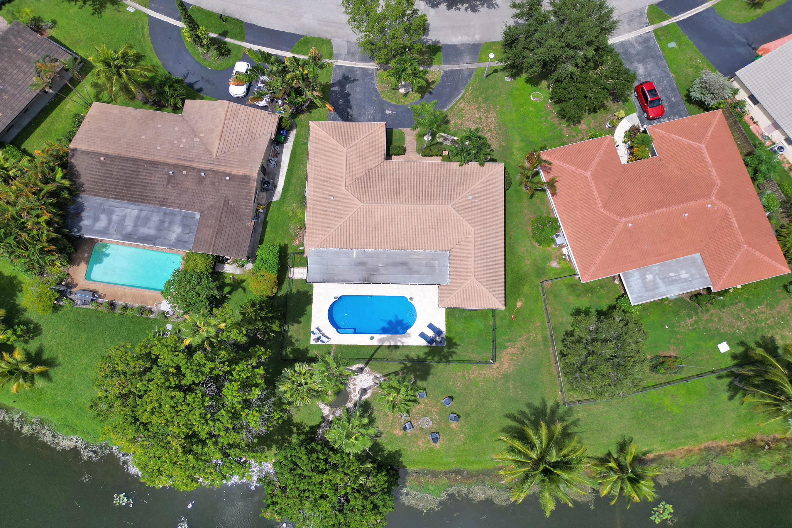 main property photo 78