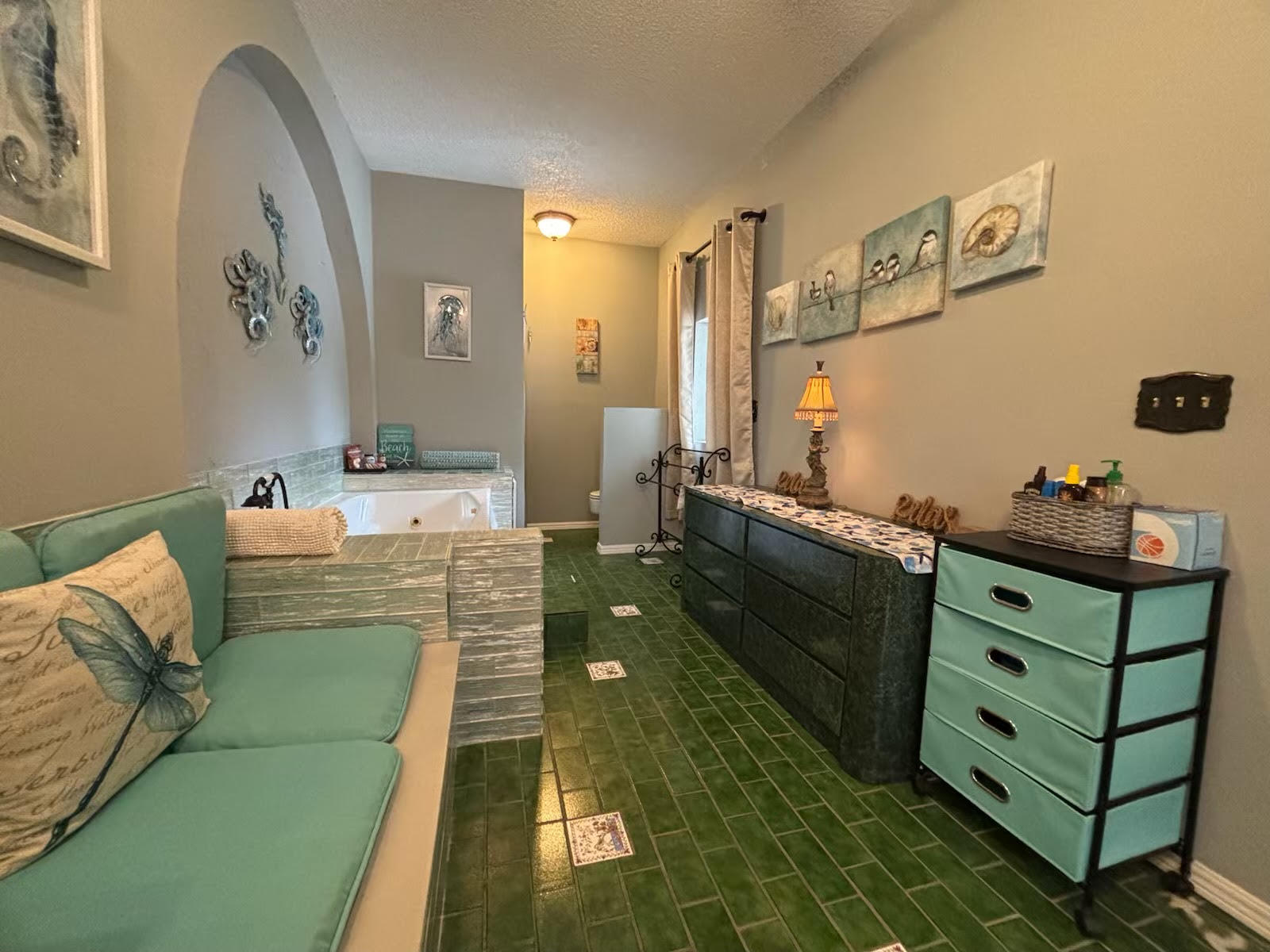 main property photo 28