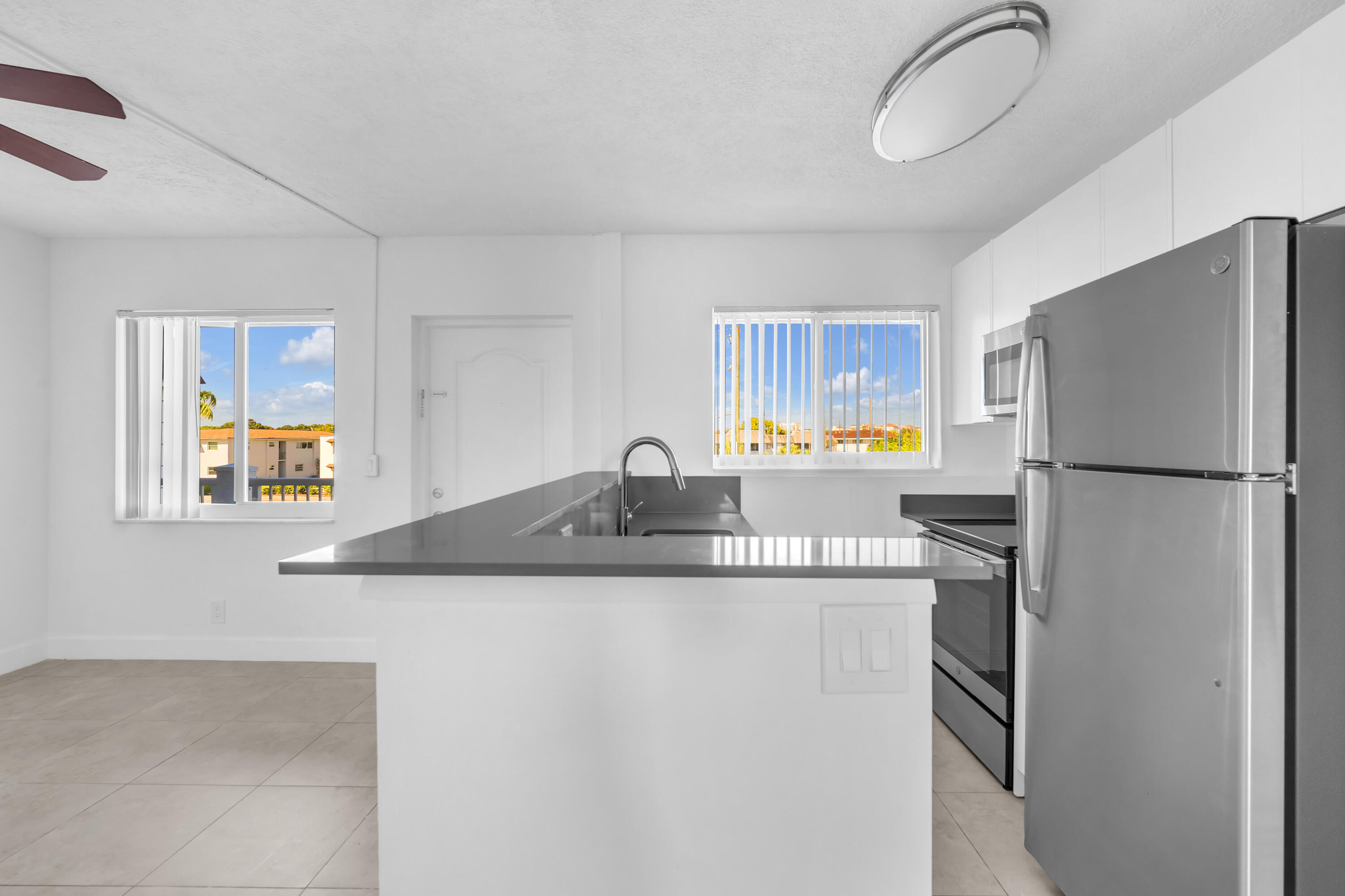property viewer photo 7