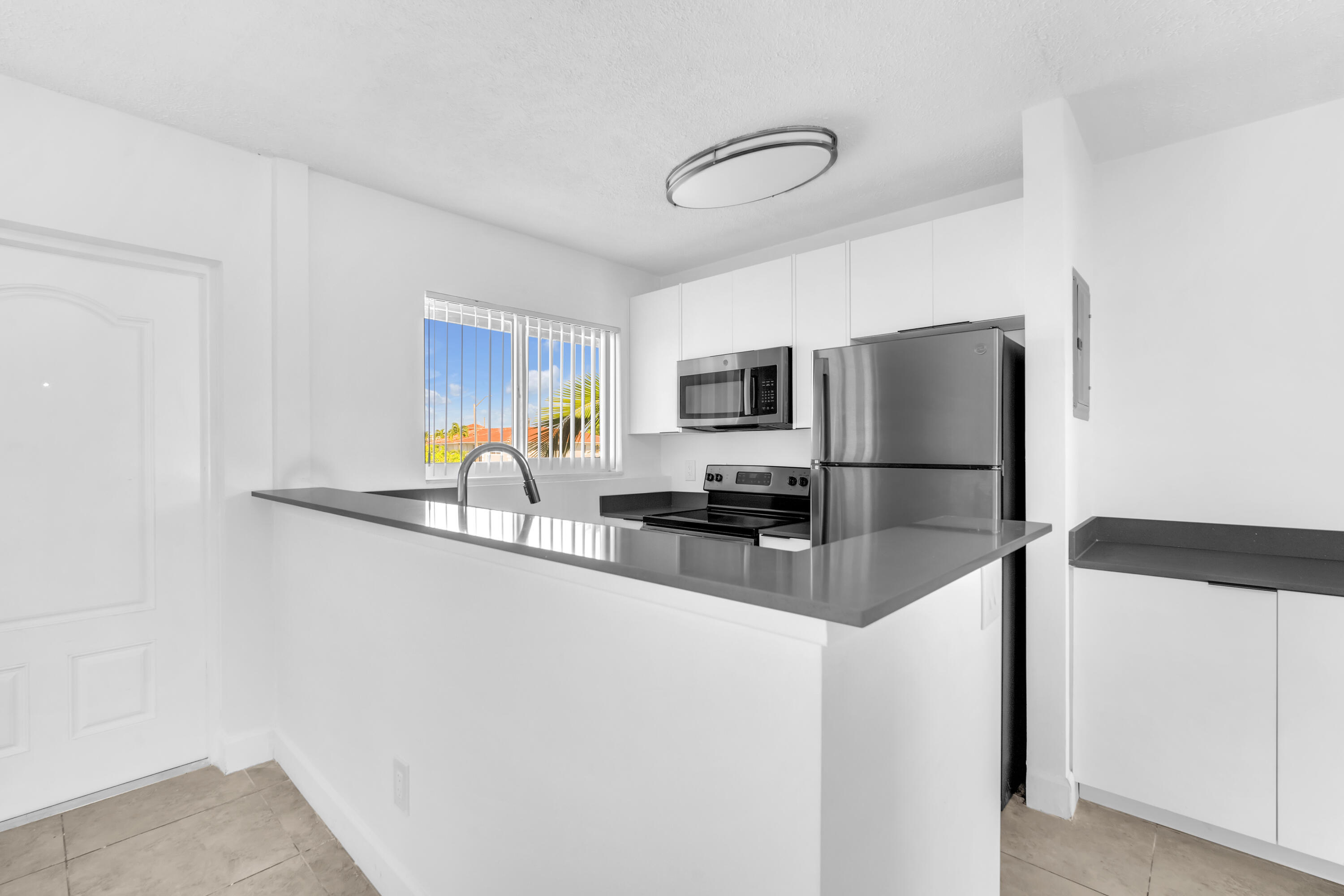 property viewer photo 8