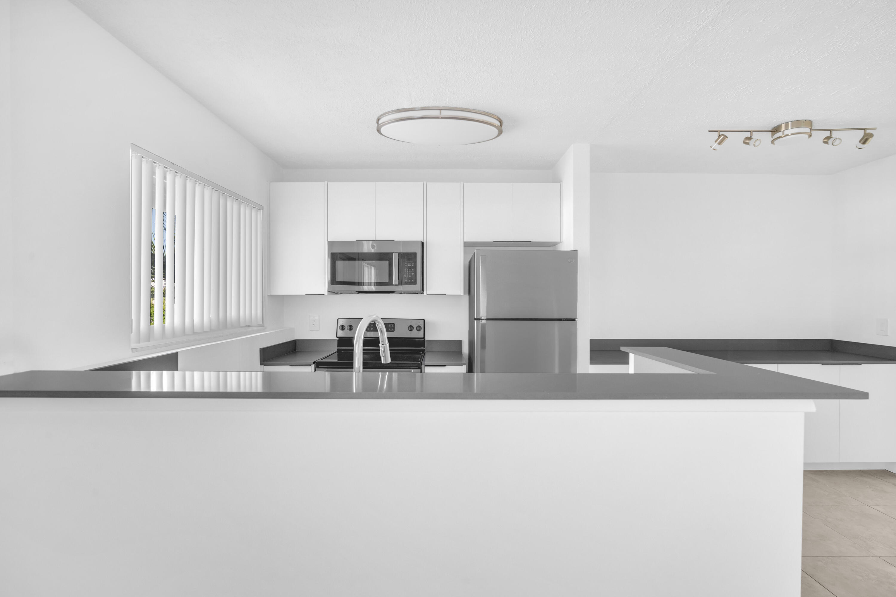 property viewer photo 9