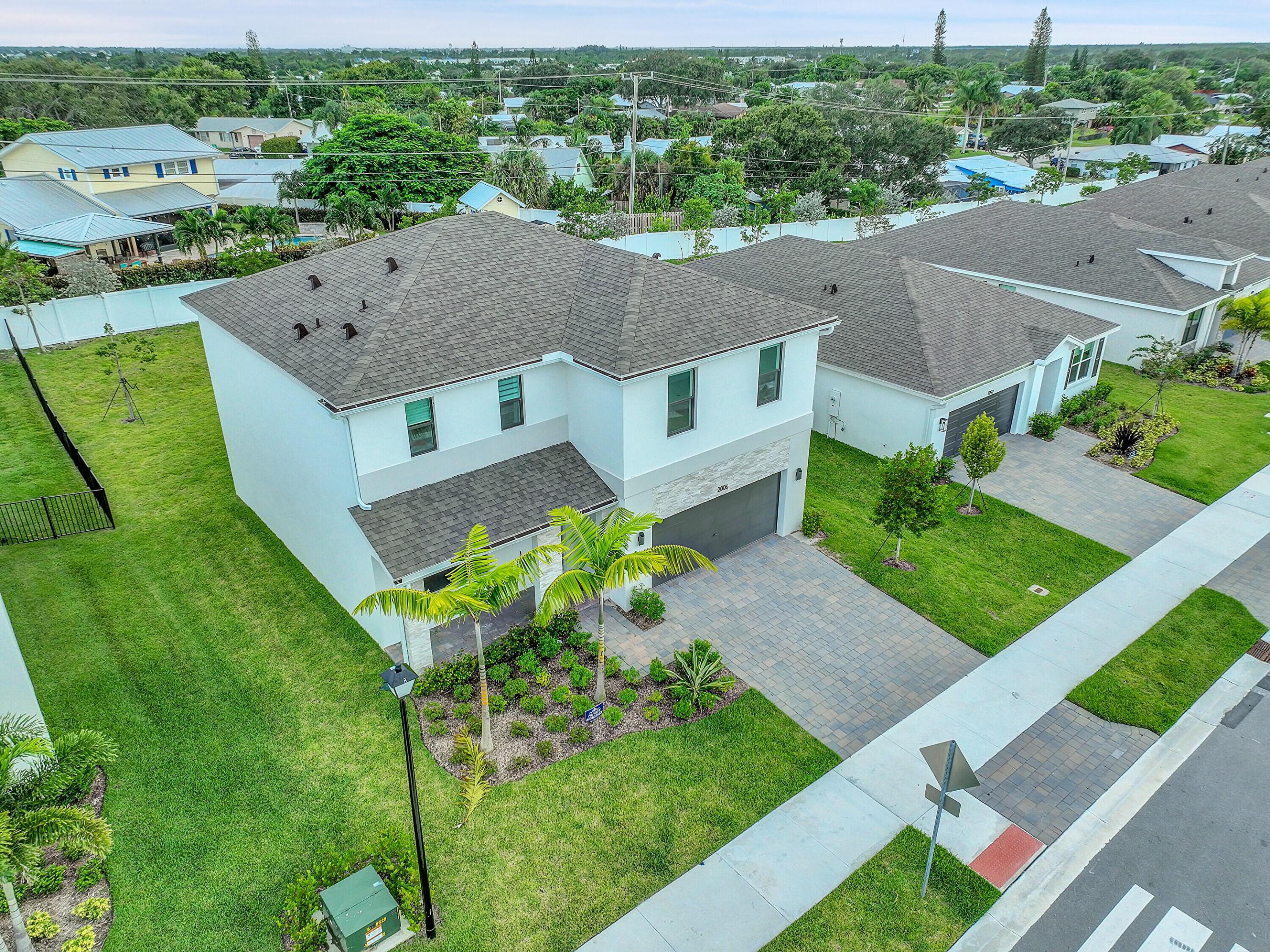 main property photo 46
