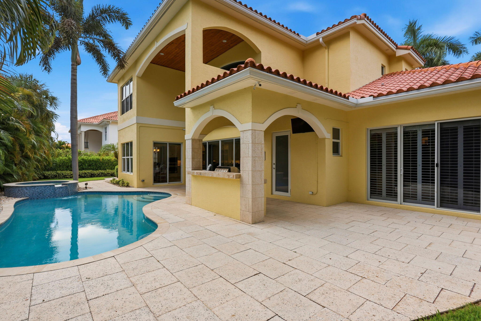 main property photo 25