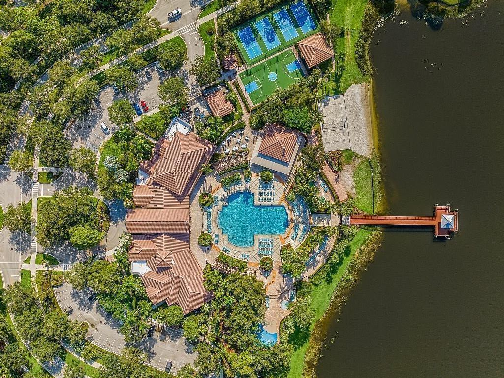 main property photo 63