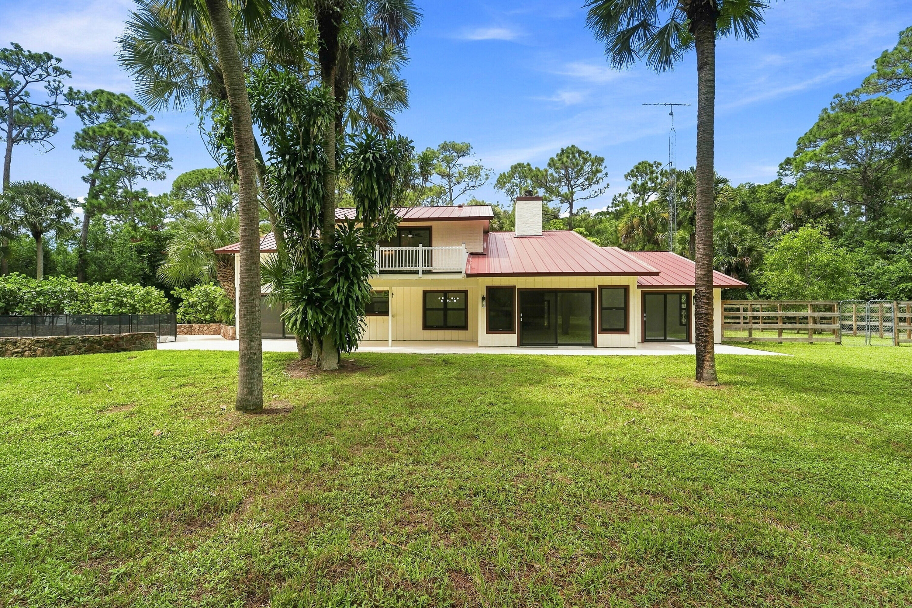 main property photo 32