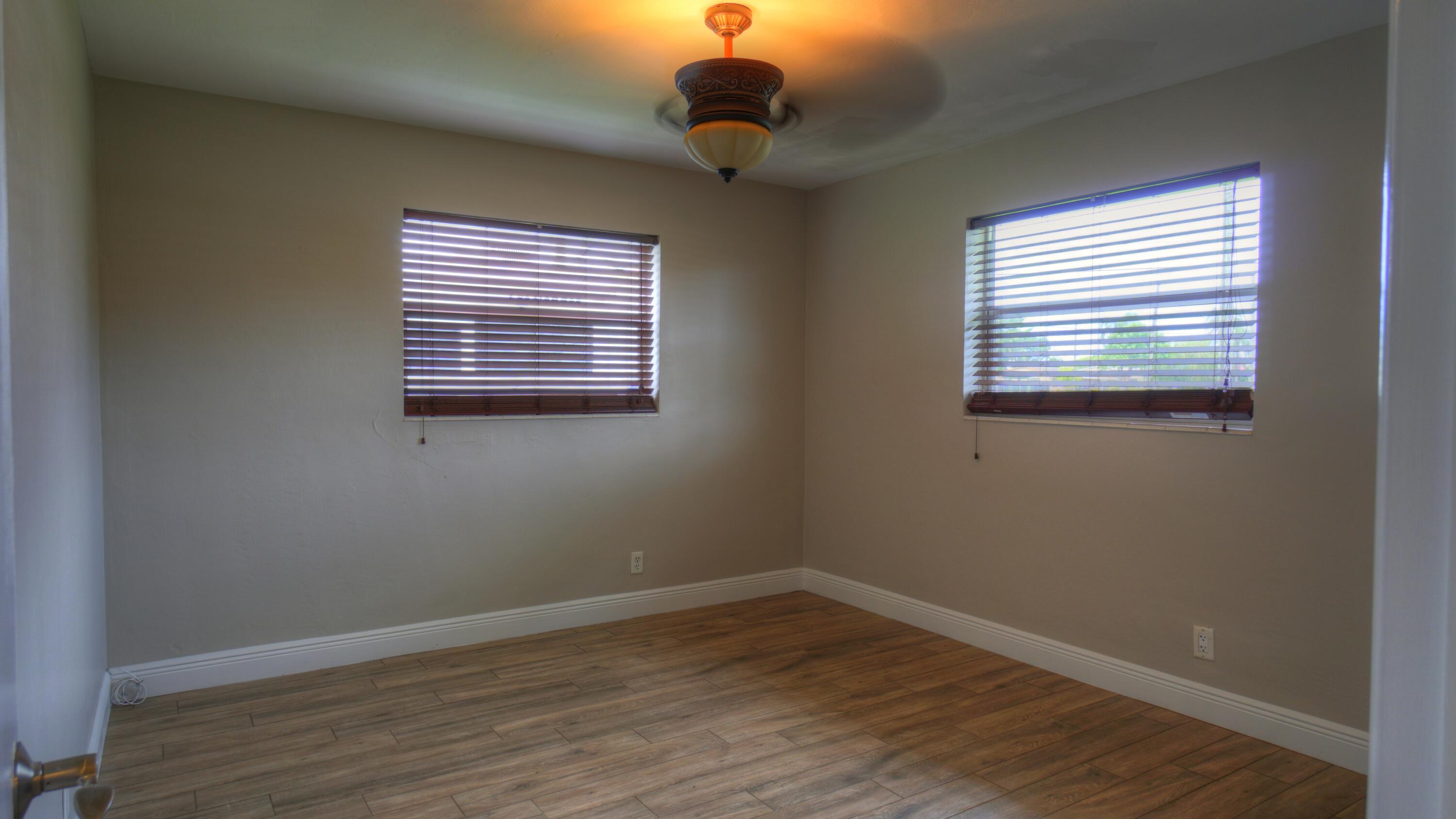 property viewer photo 11