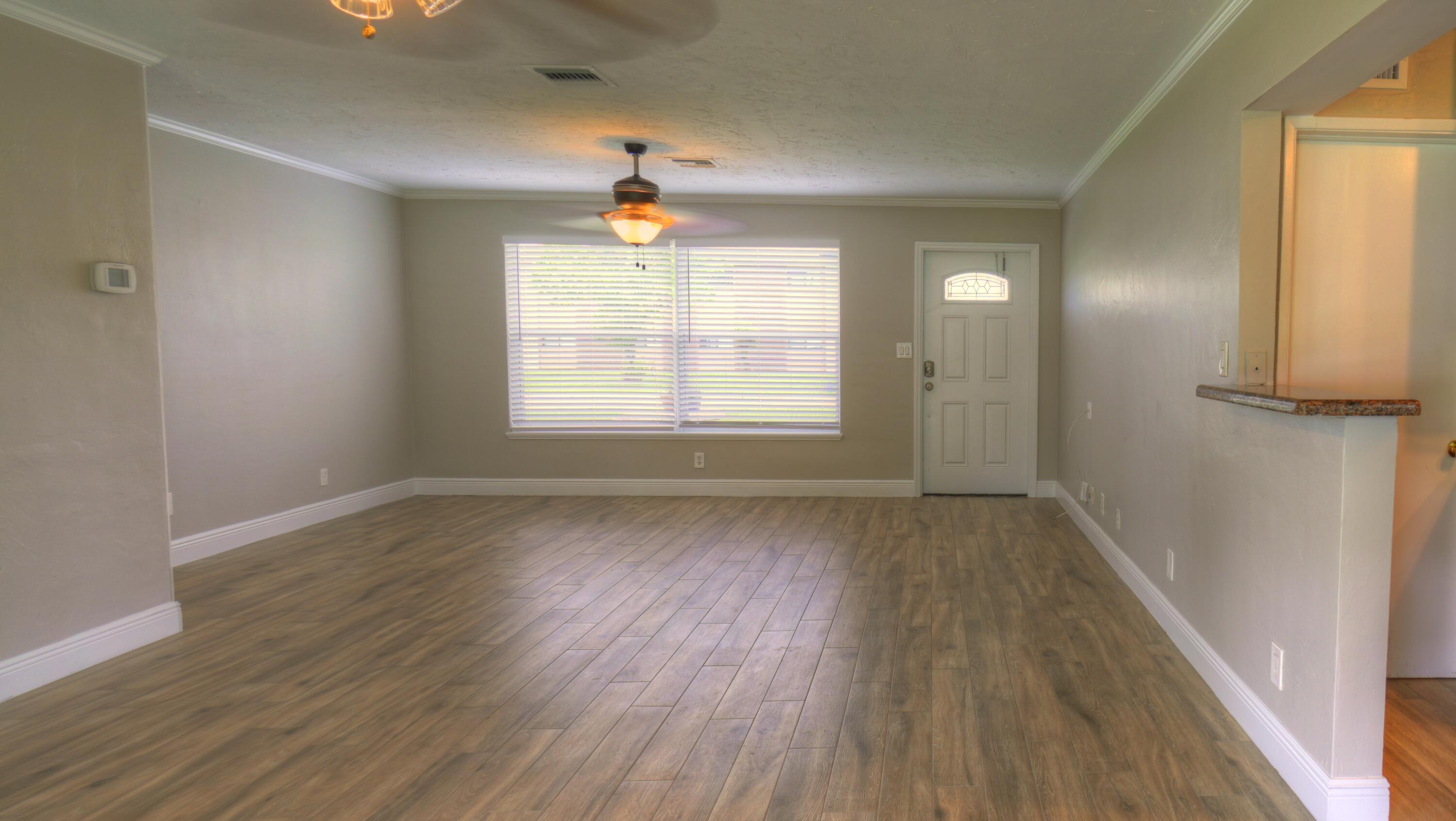 property viewer photo 6