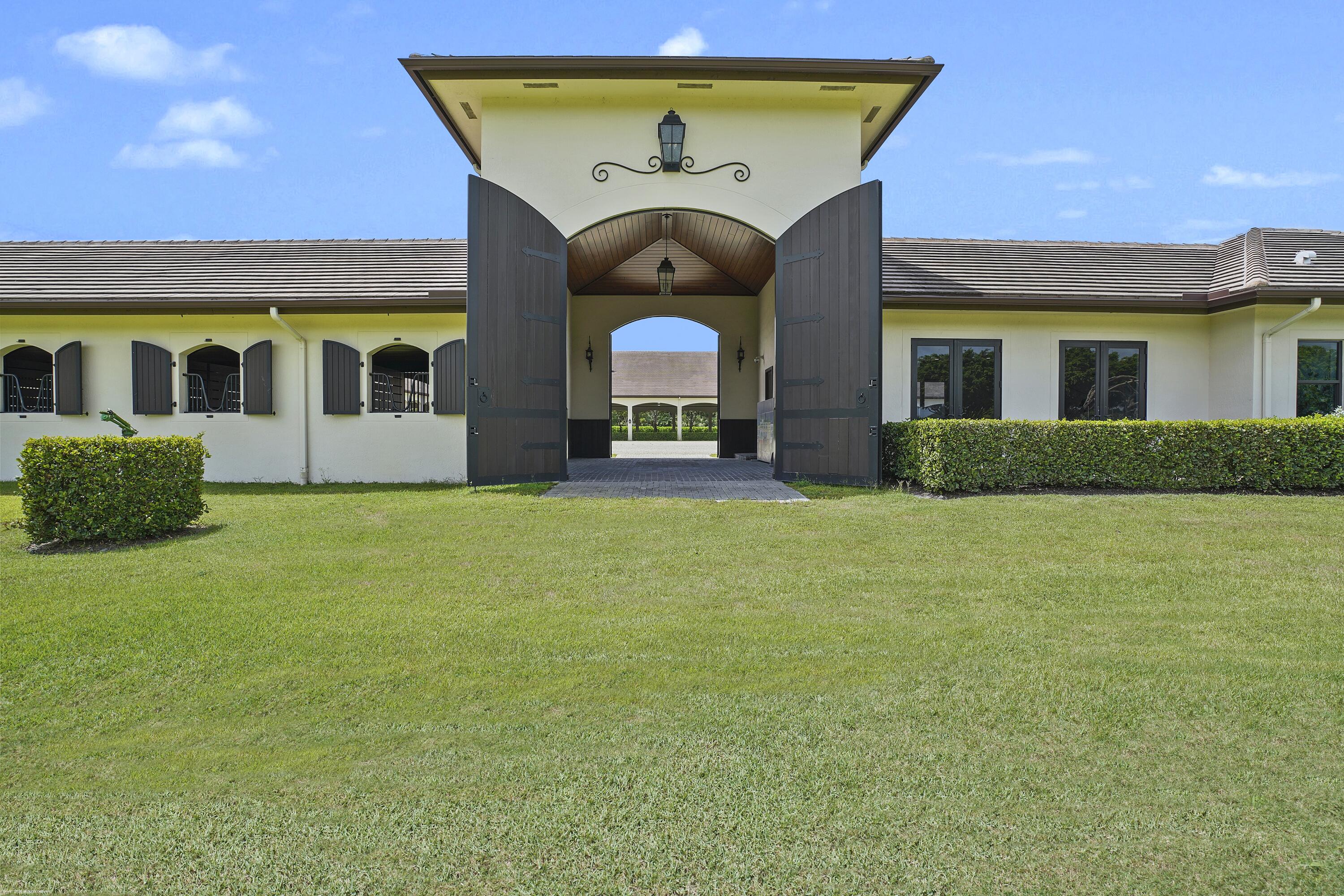 main property photo 23