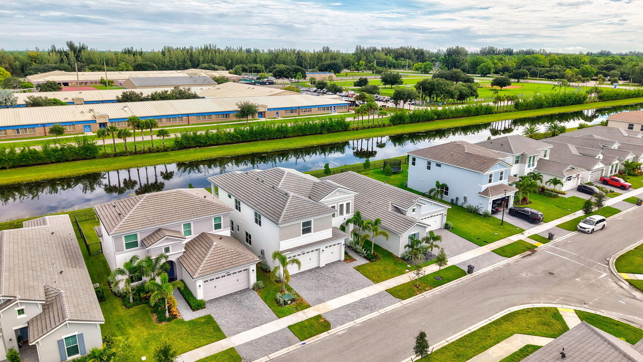 main property photo 47