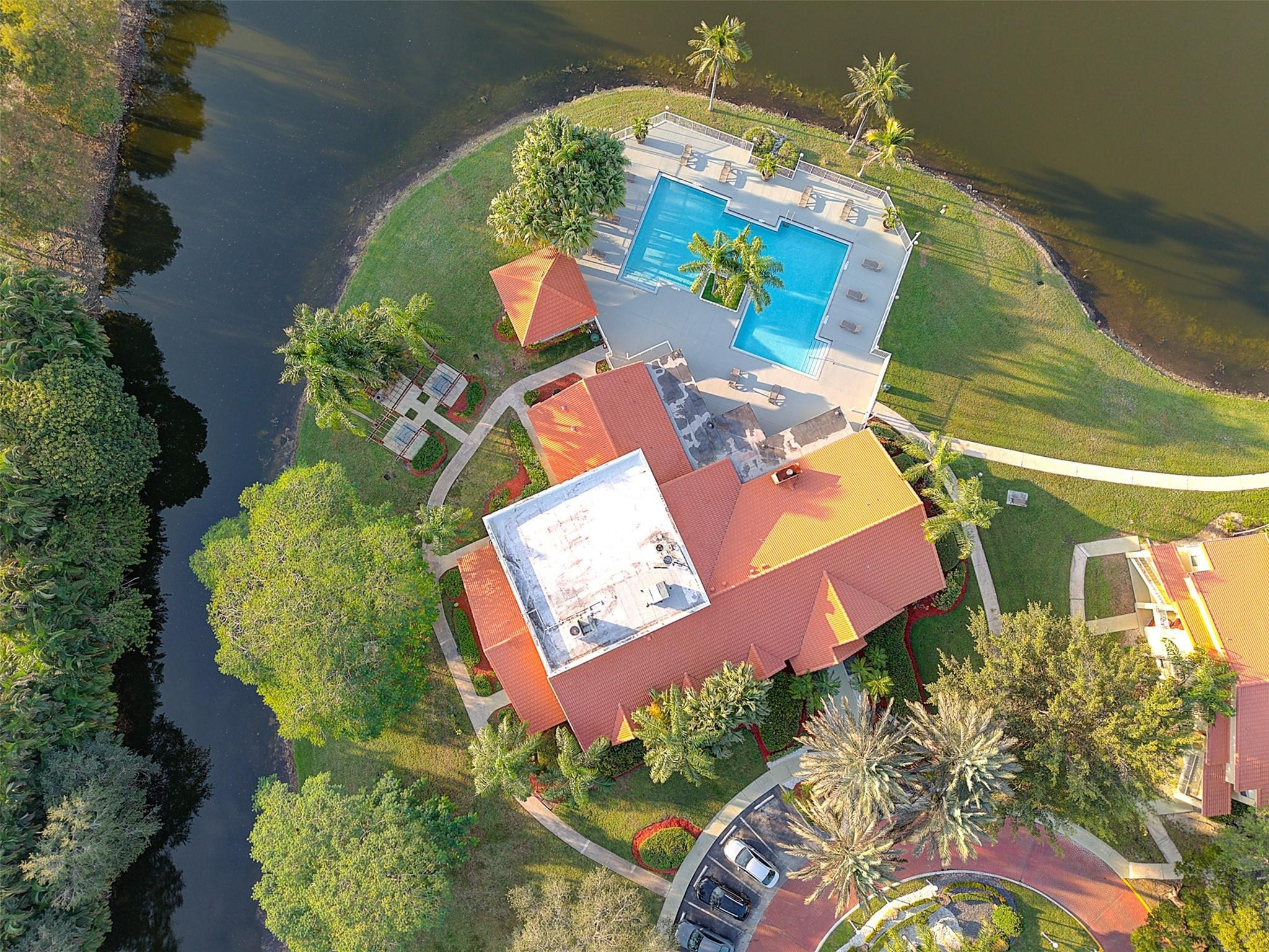 main property photo 34