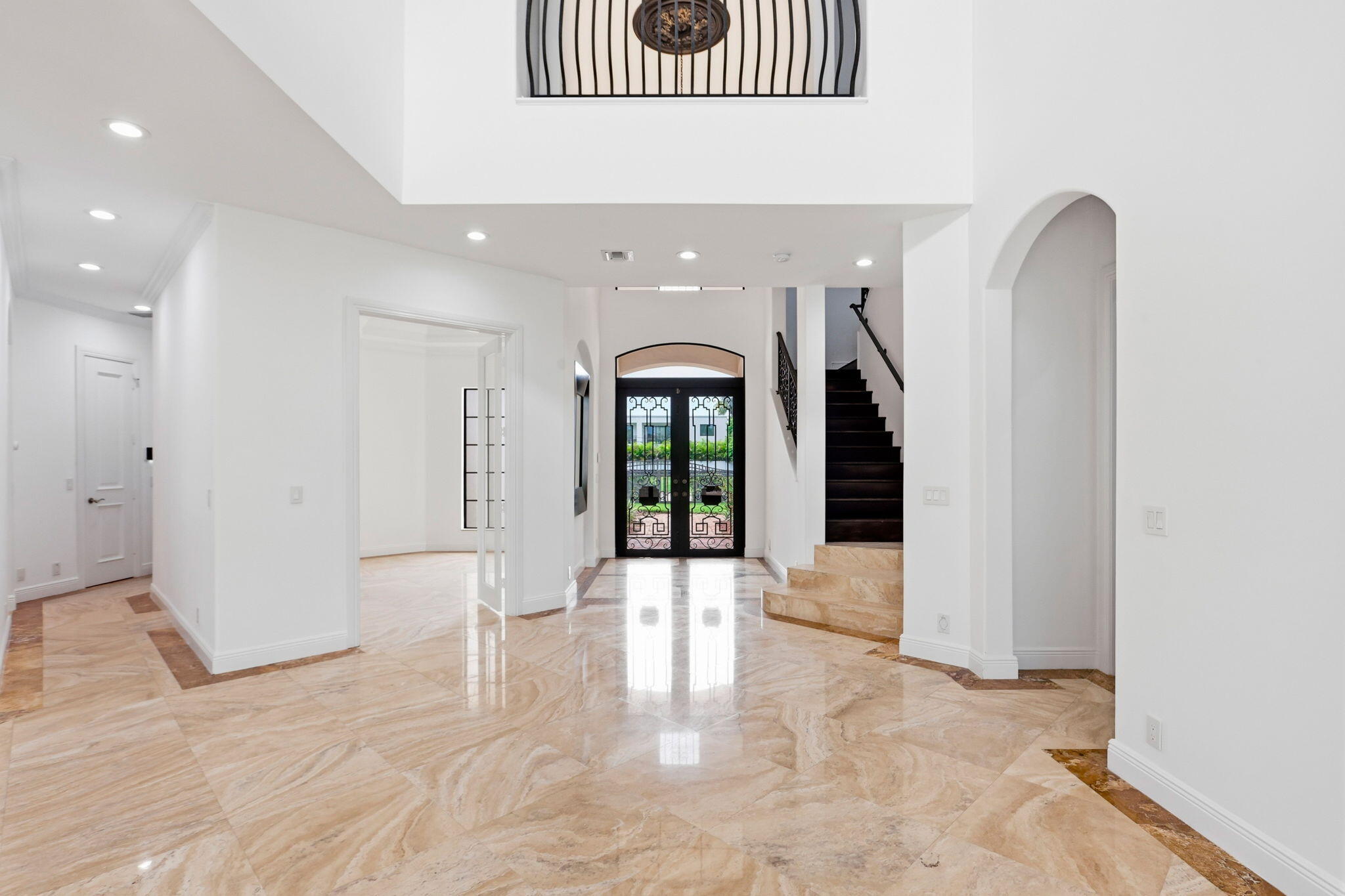 main property photo 14