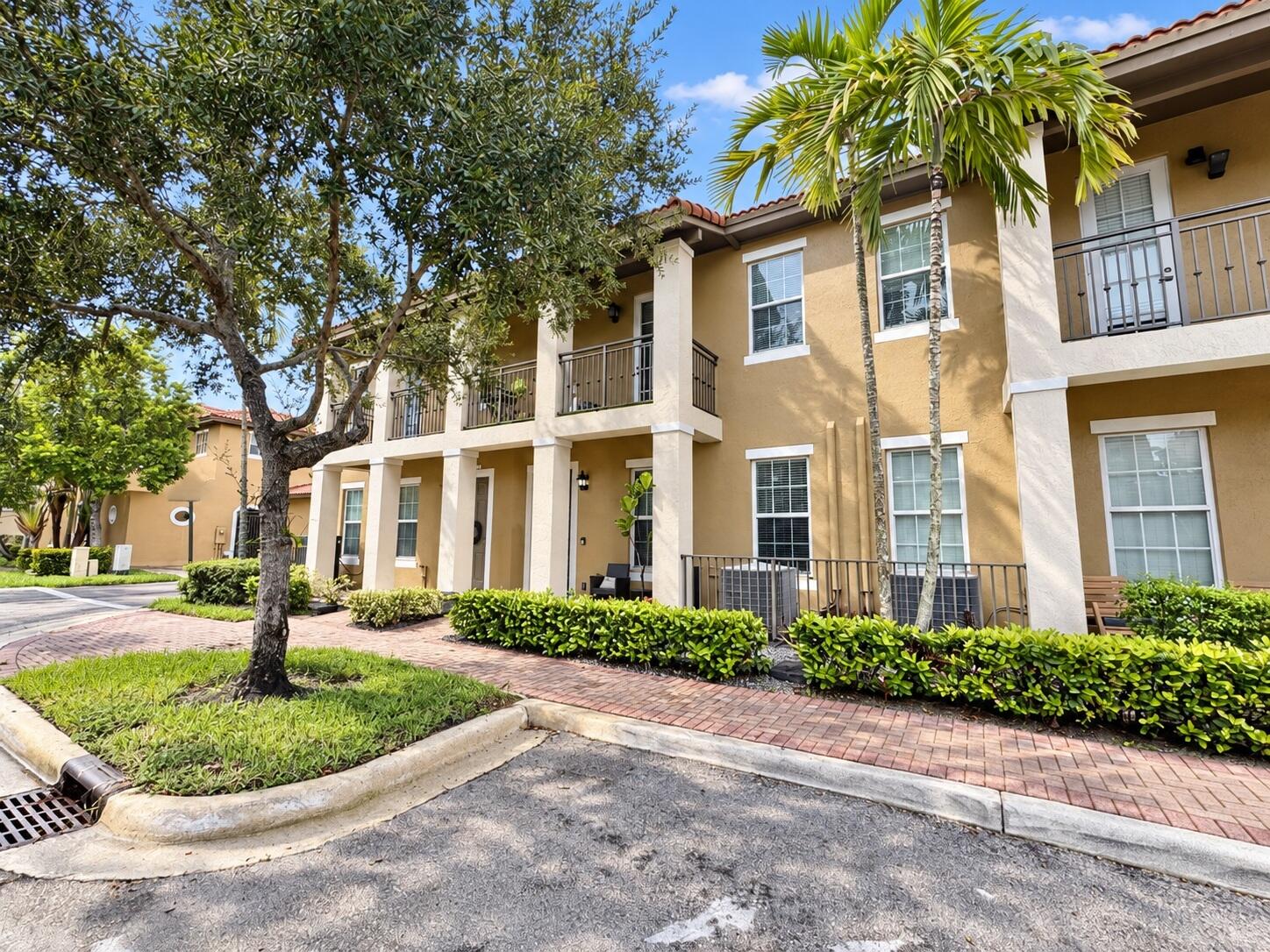 main property photo 30