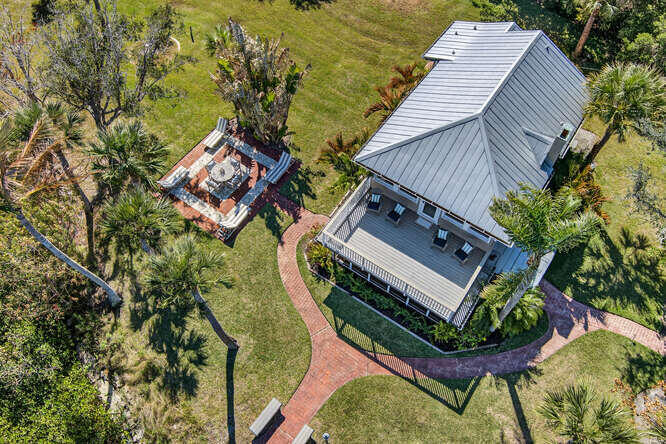 main property photo 19
