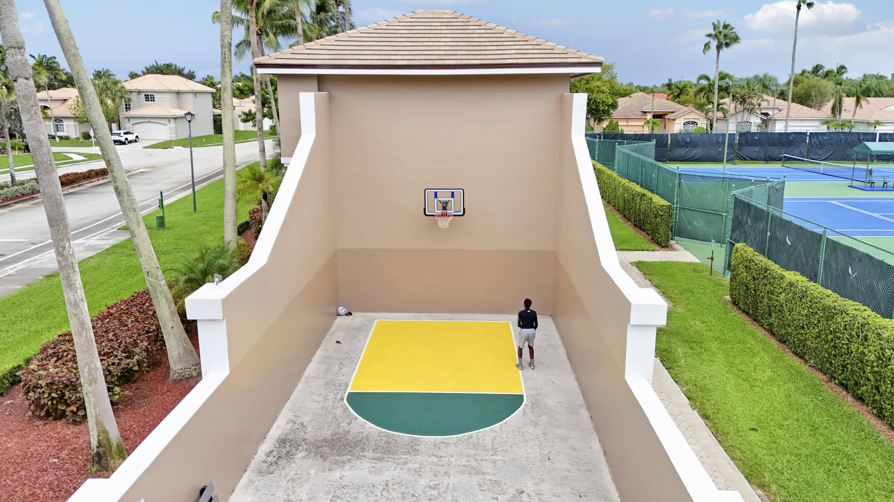 main property photo 39
