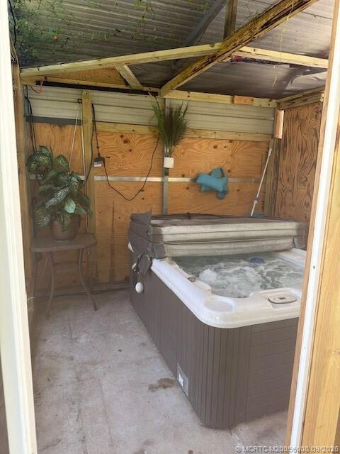 main property photo 16