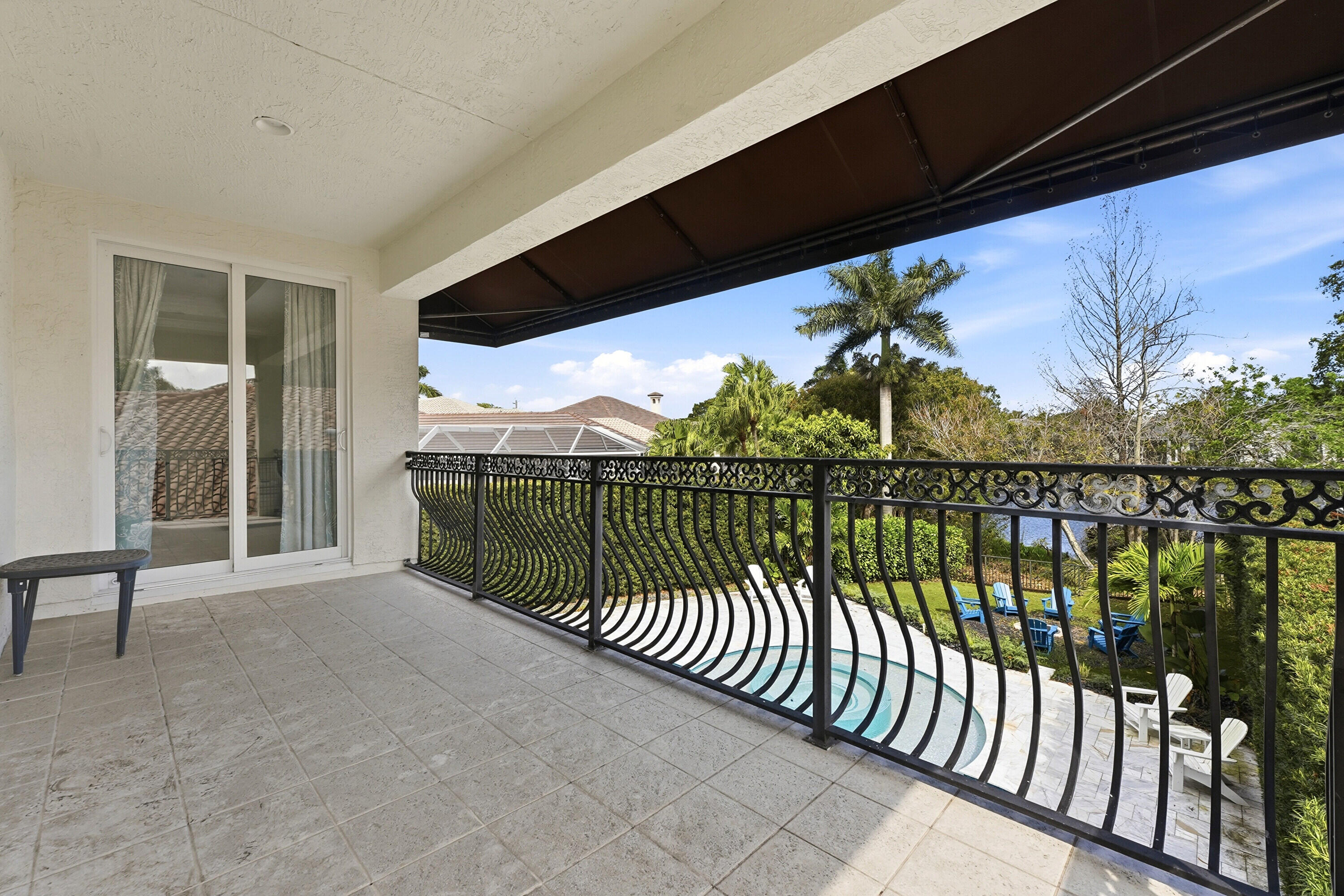 main property photo 40