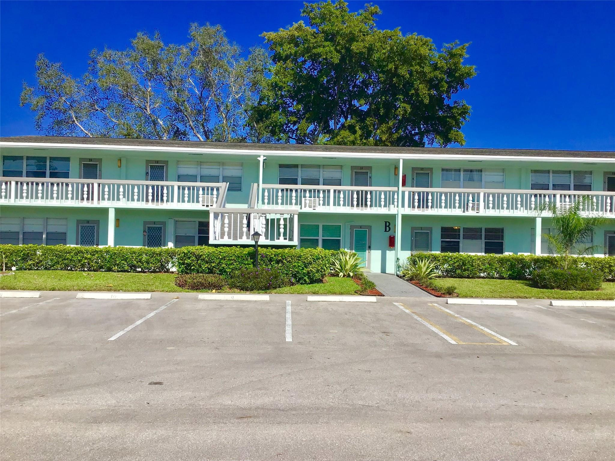 main property photo 18