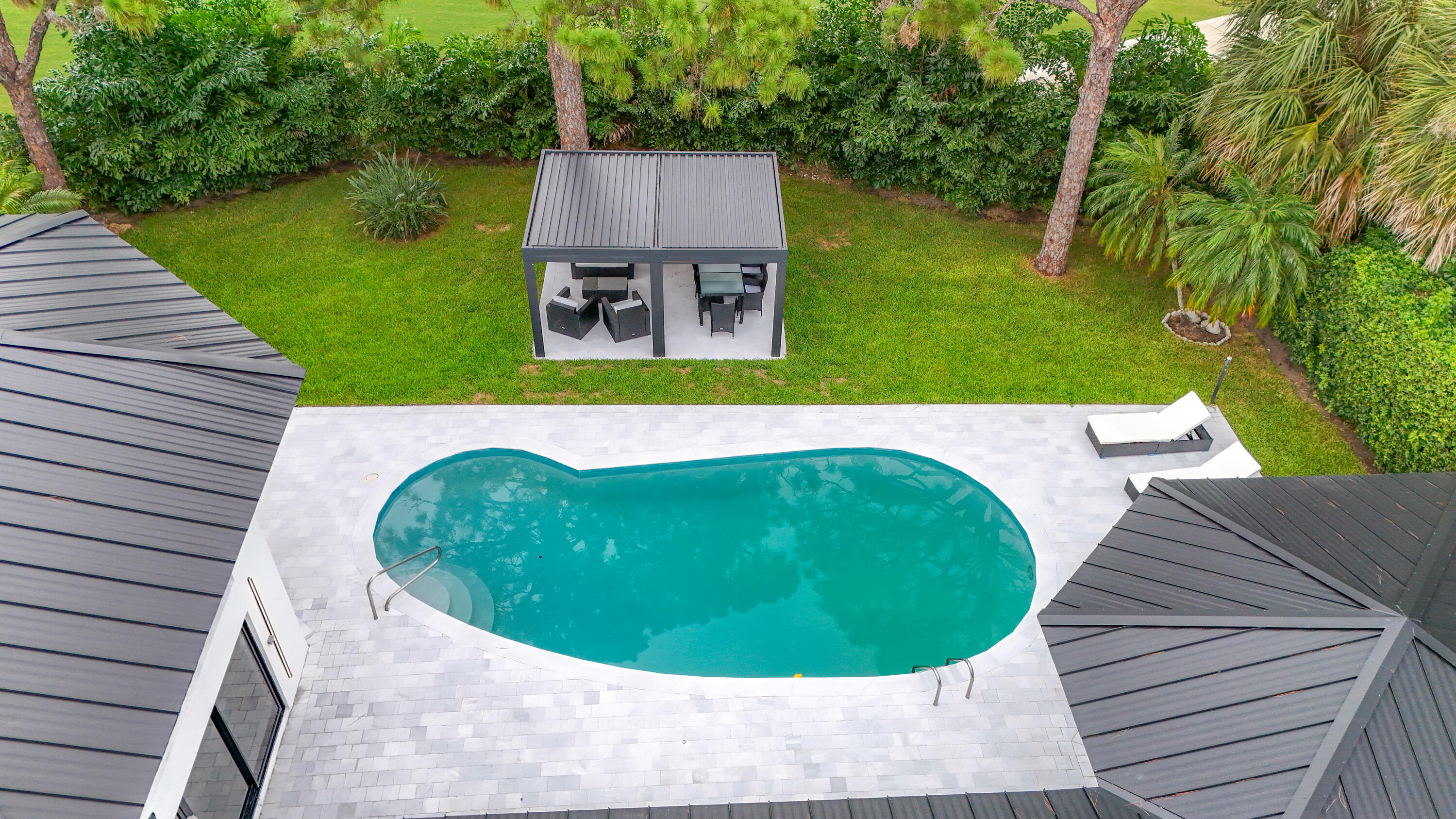 main property photo 51