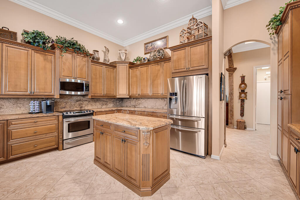 main property photo 15