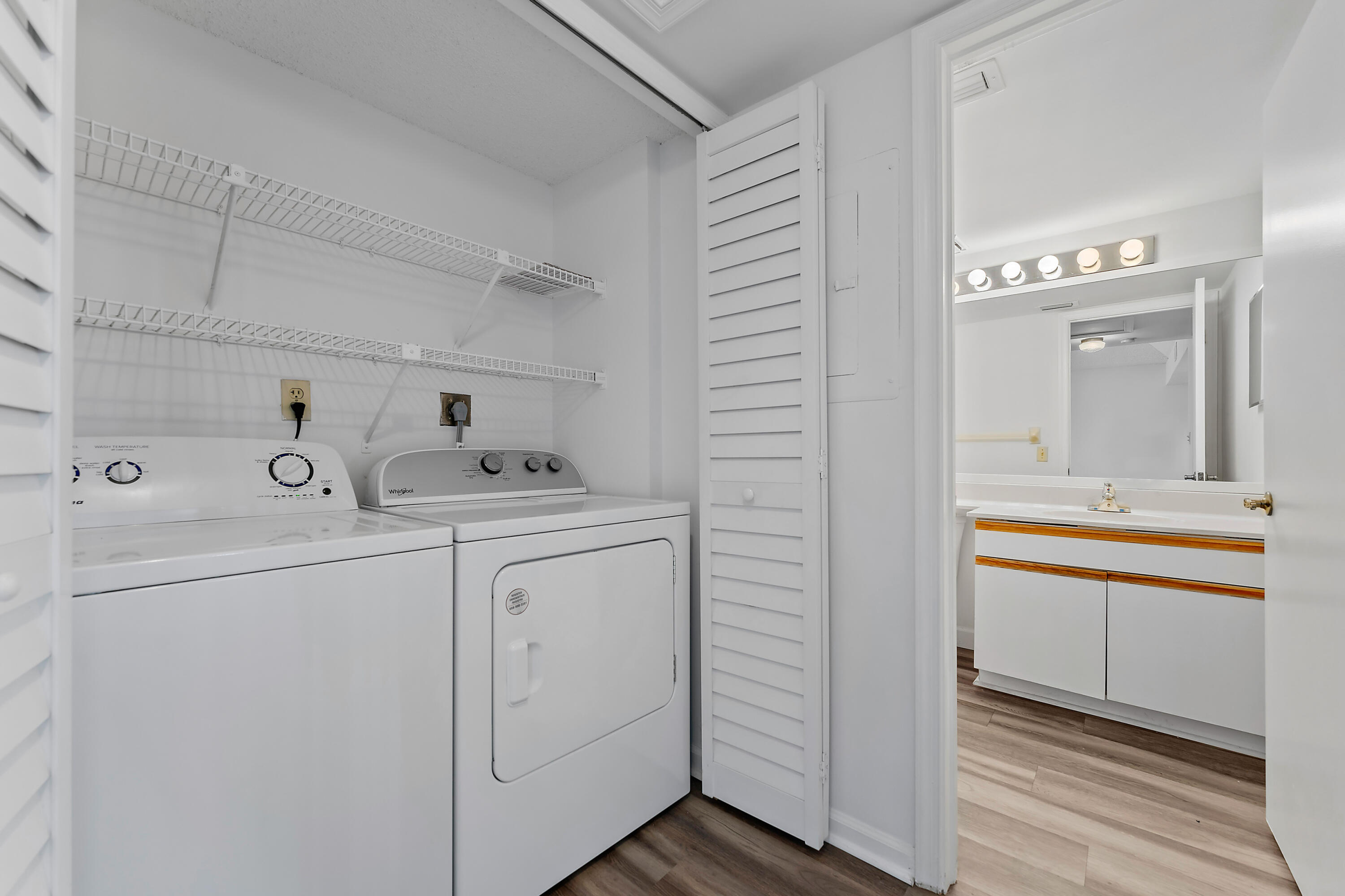 main property photo 59