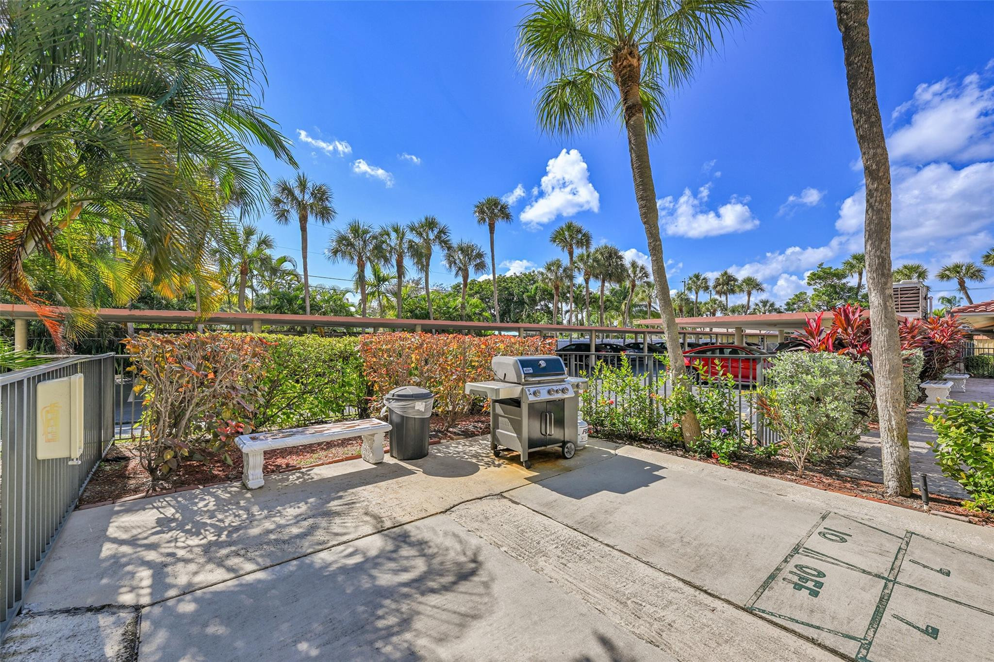 main property photo 25