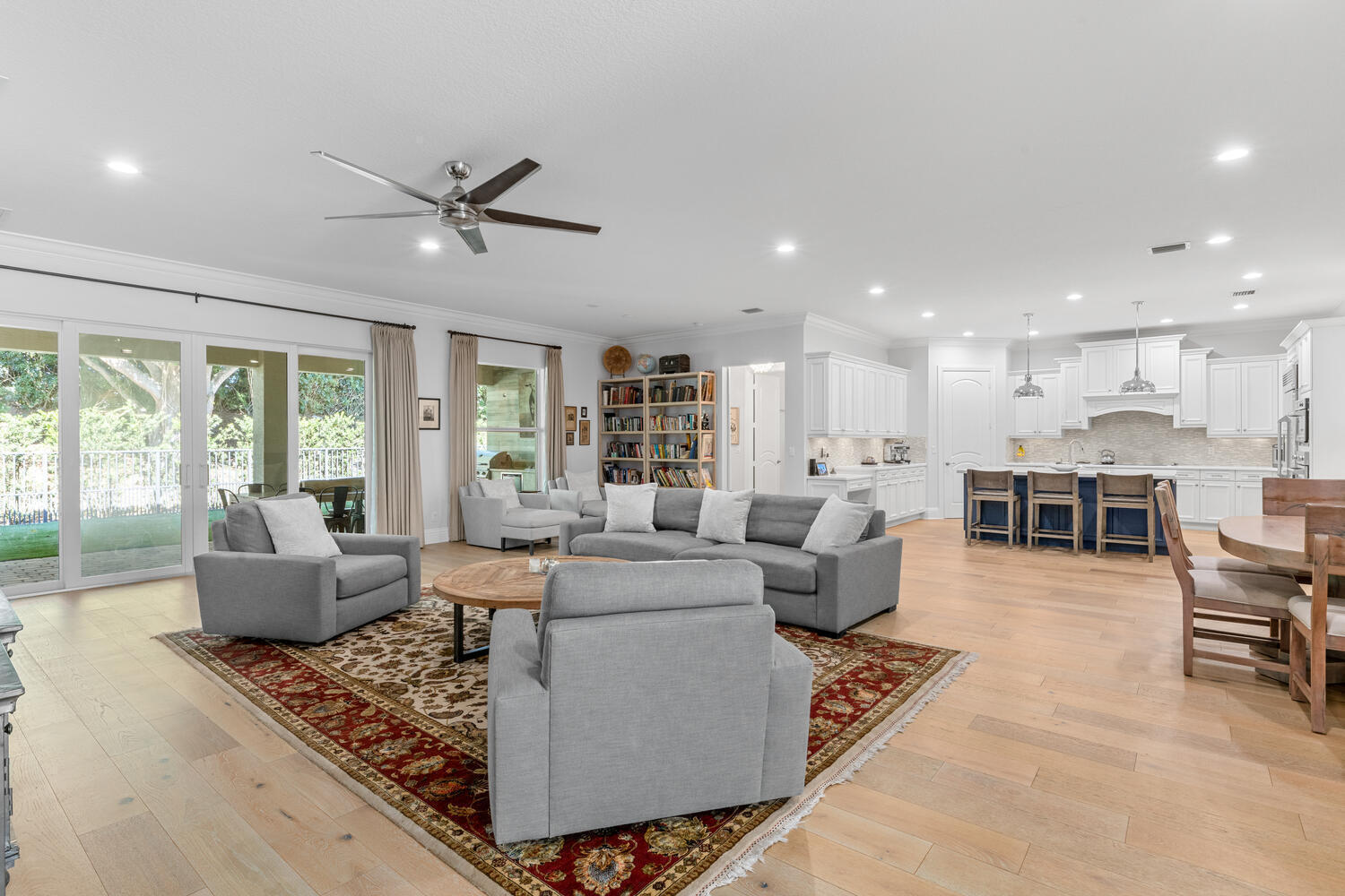 main property photo 15