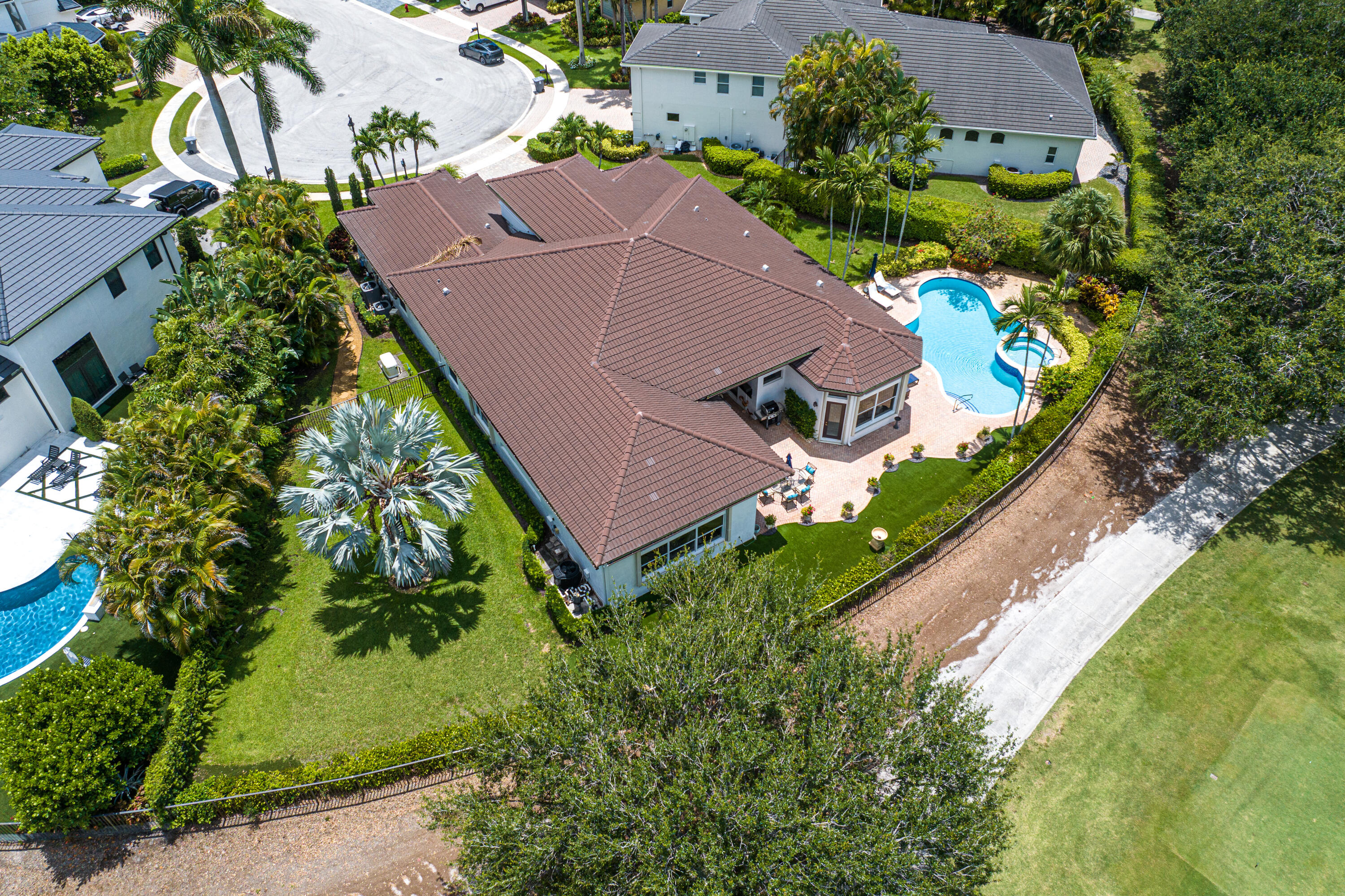 main property photo 44