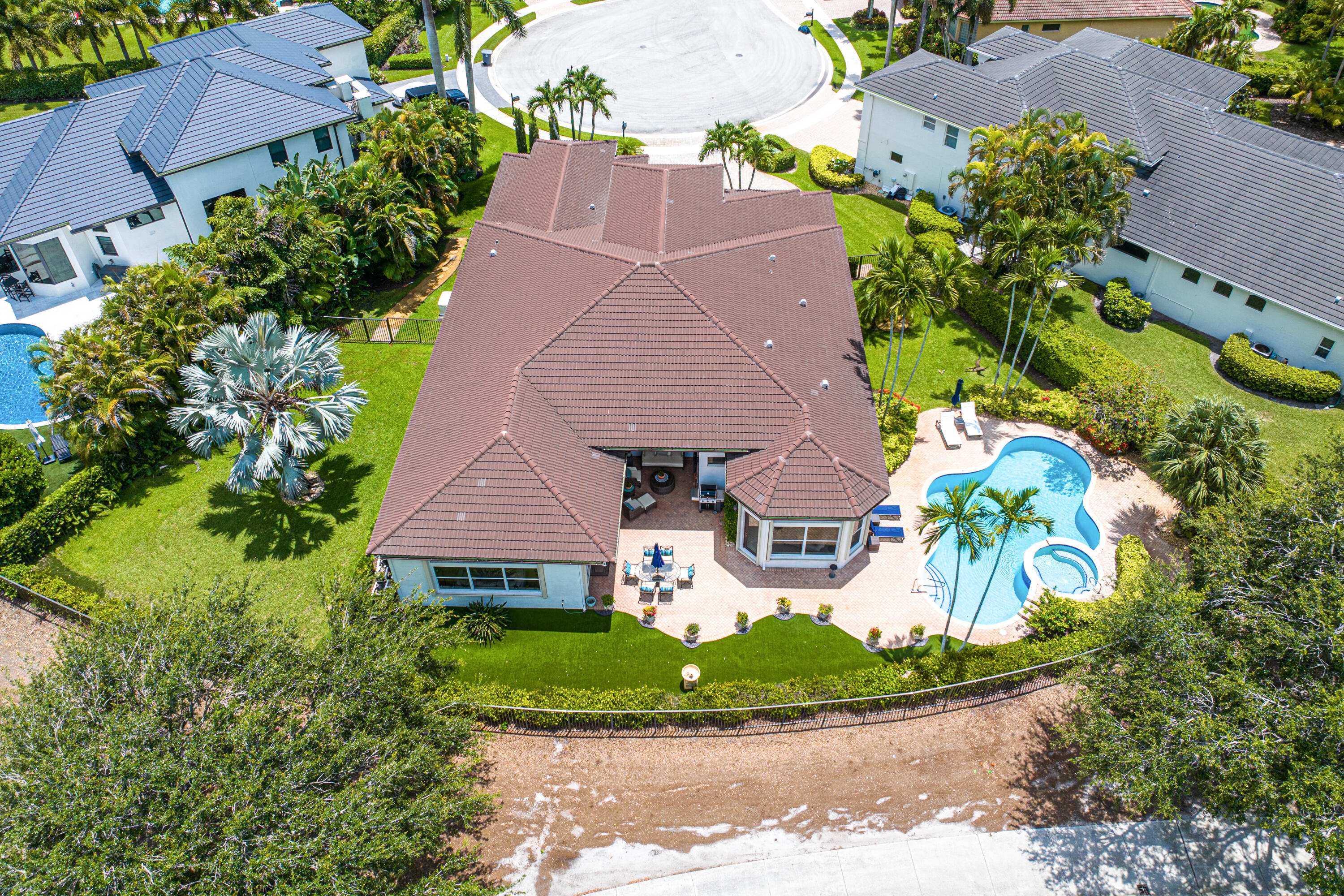 main property photo 47