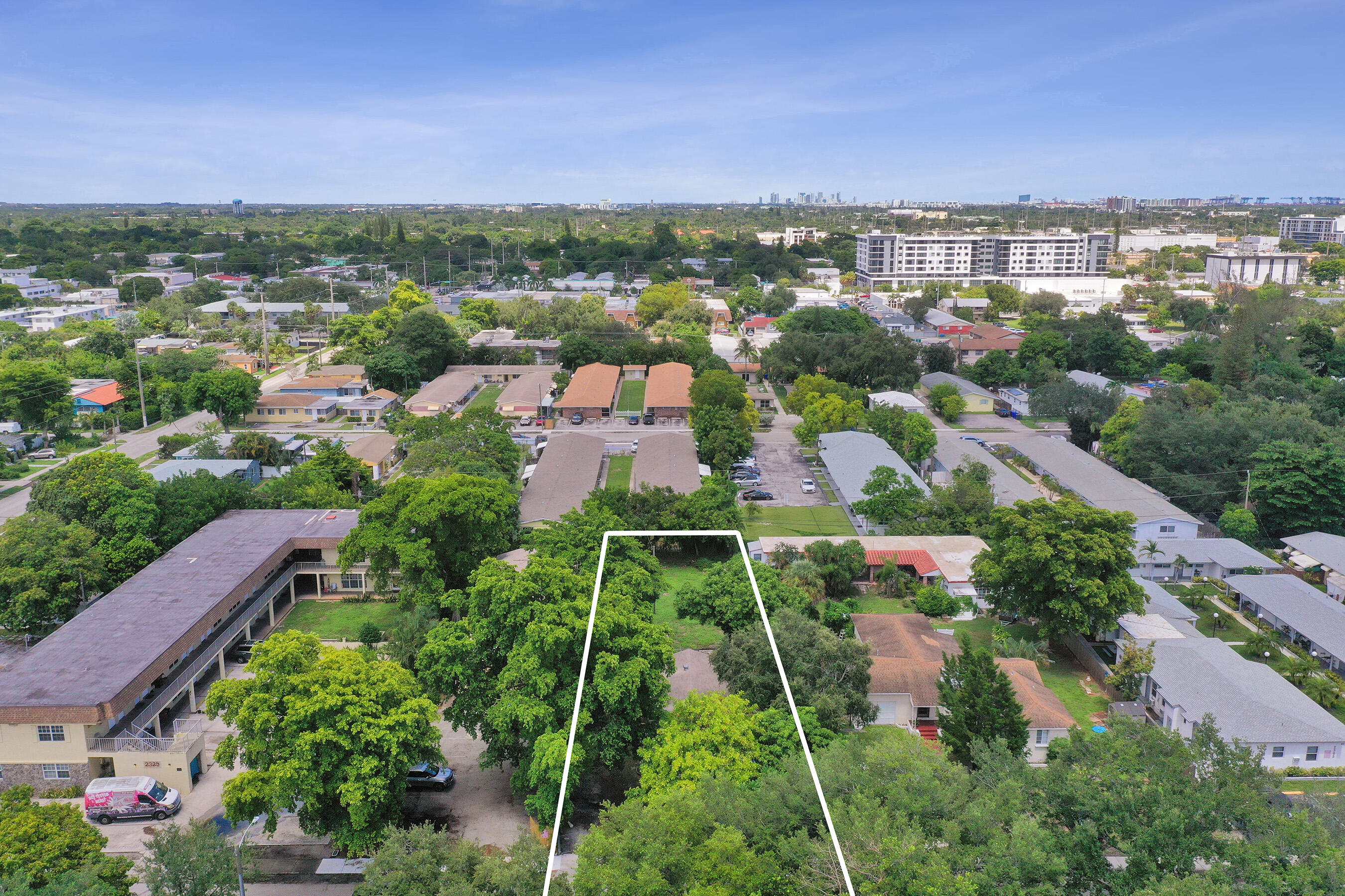 main property photo 13