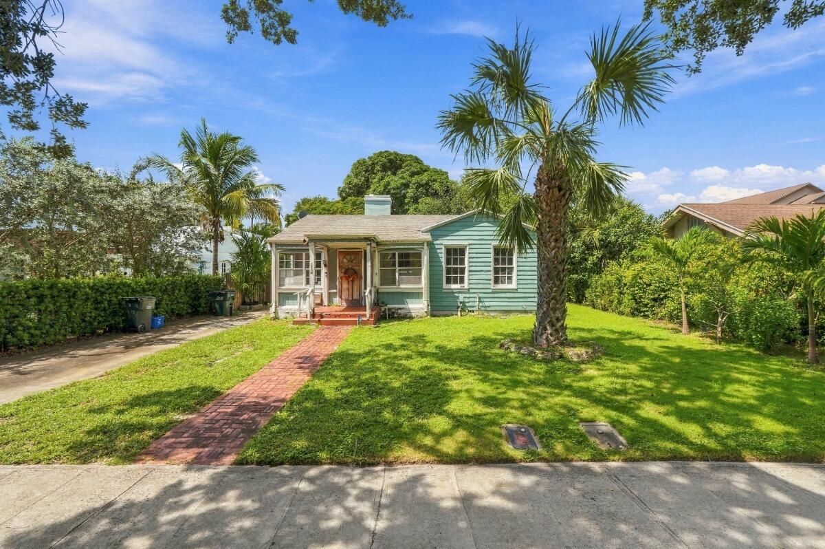 main property photo 12