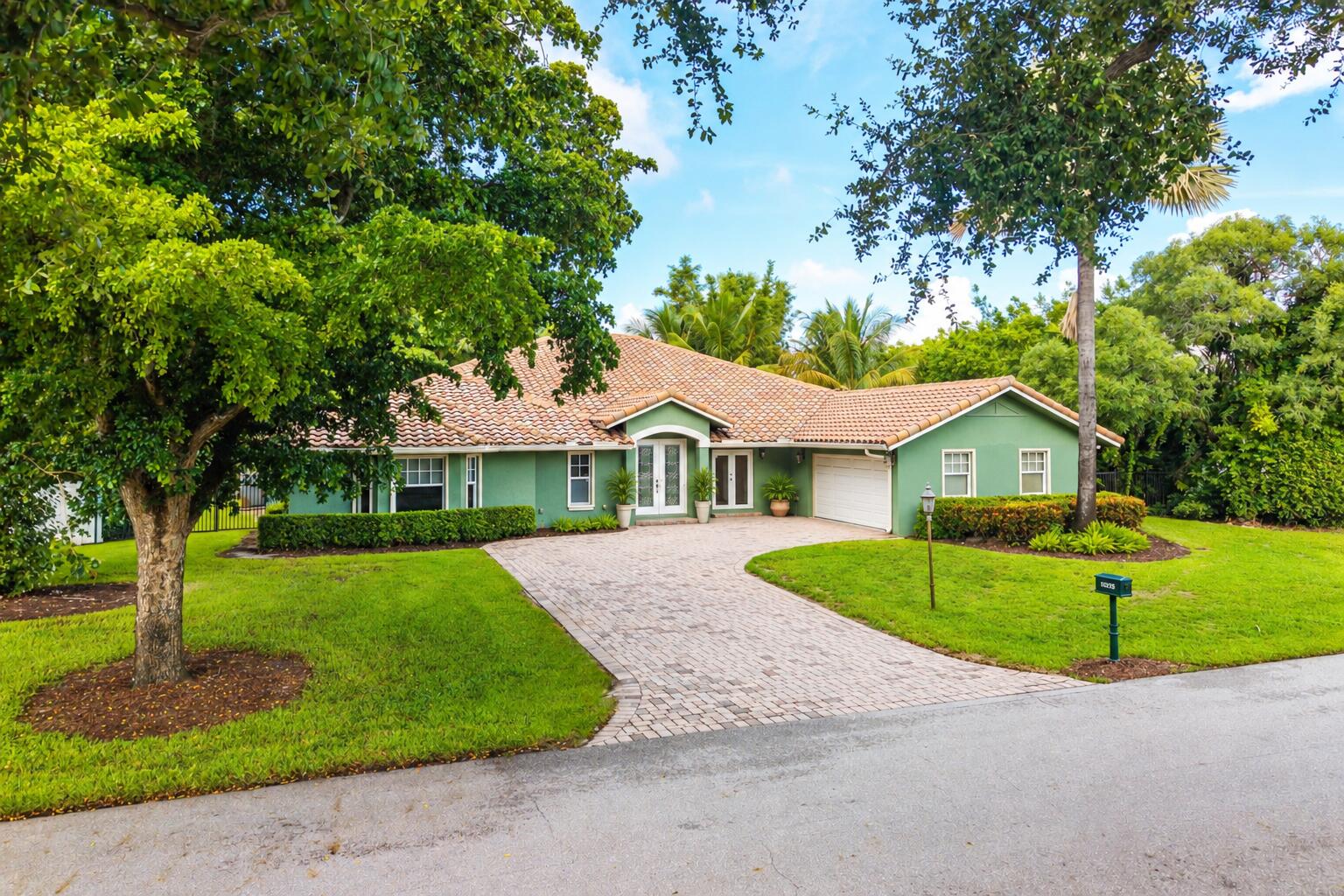 main property photo 2