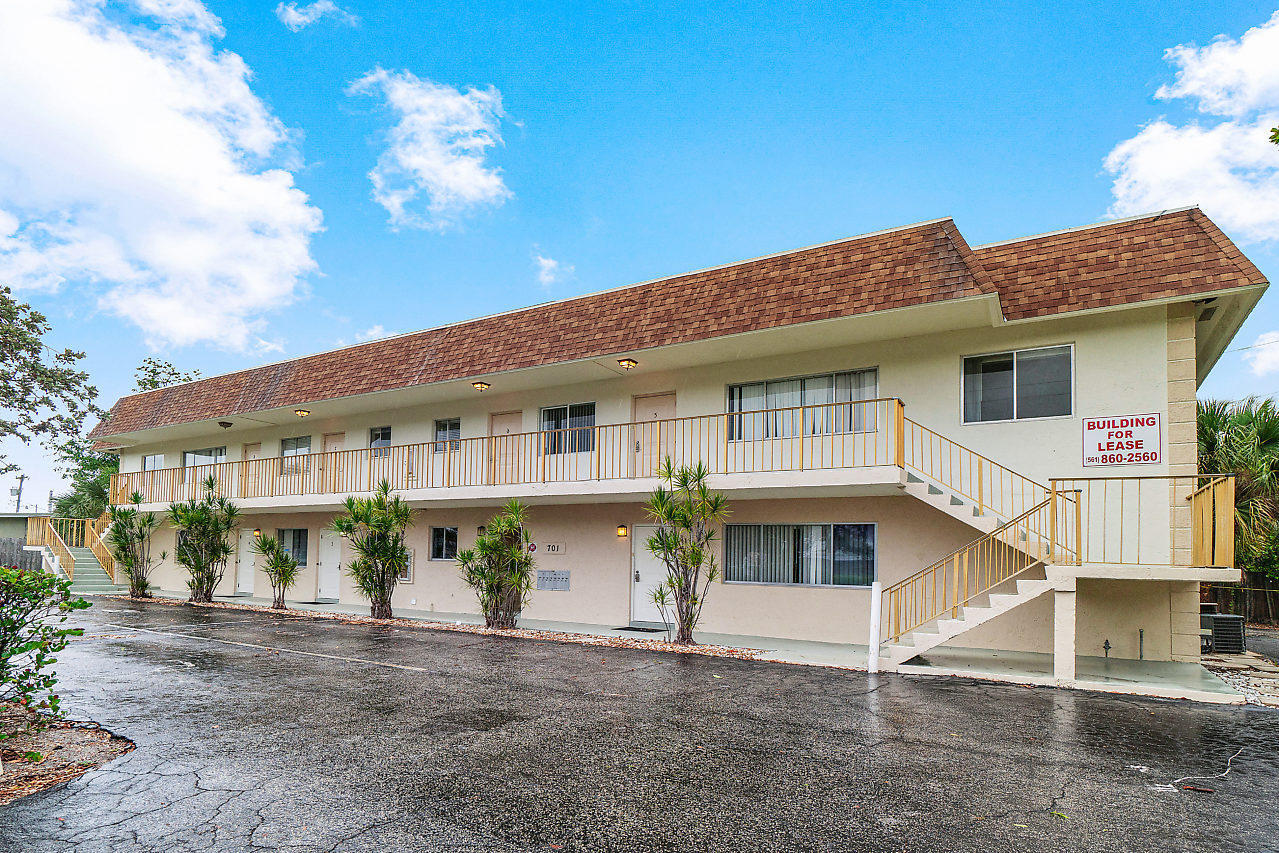 main property photo 17