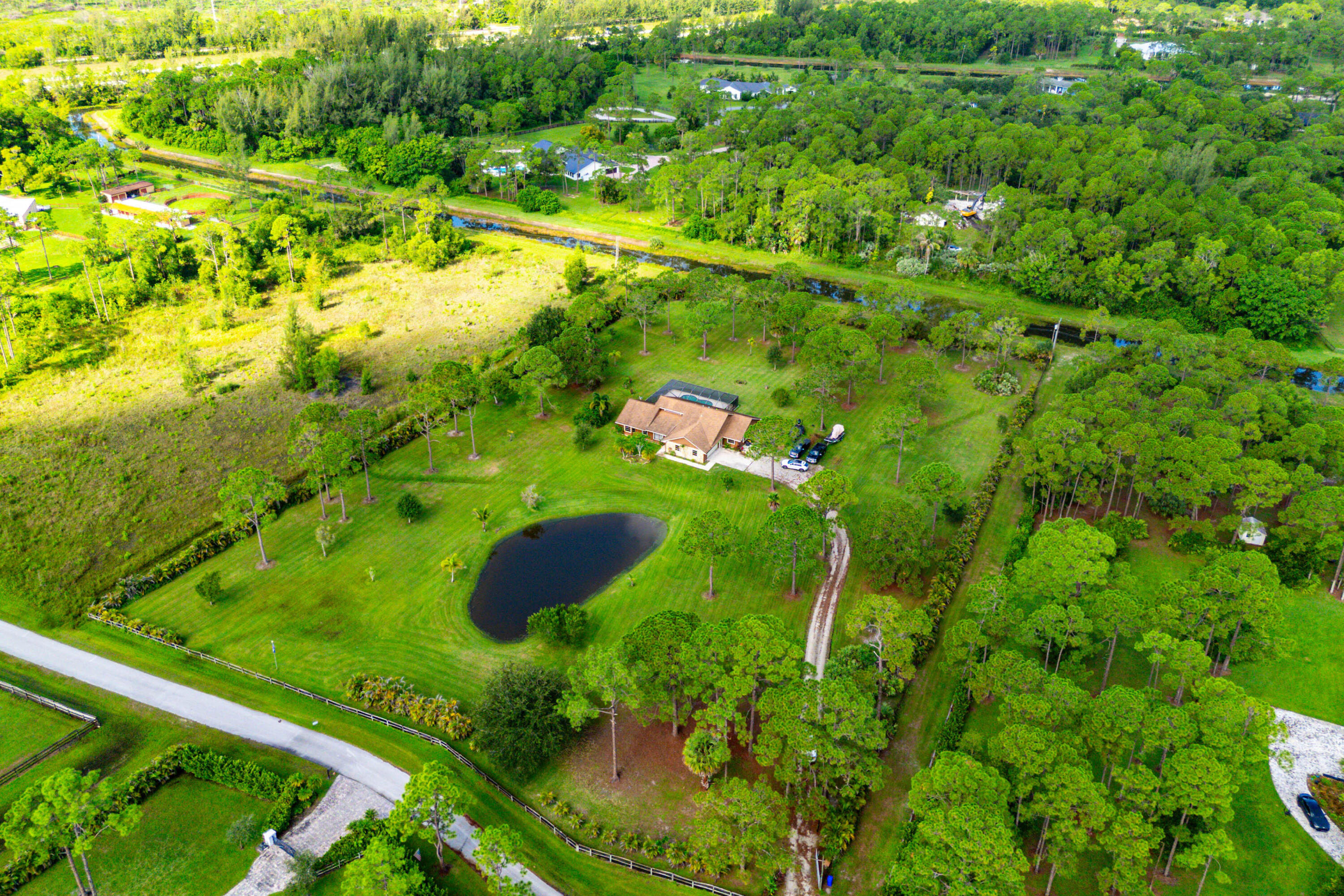 main property photo 8