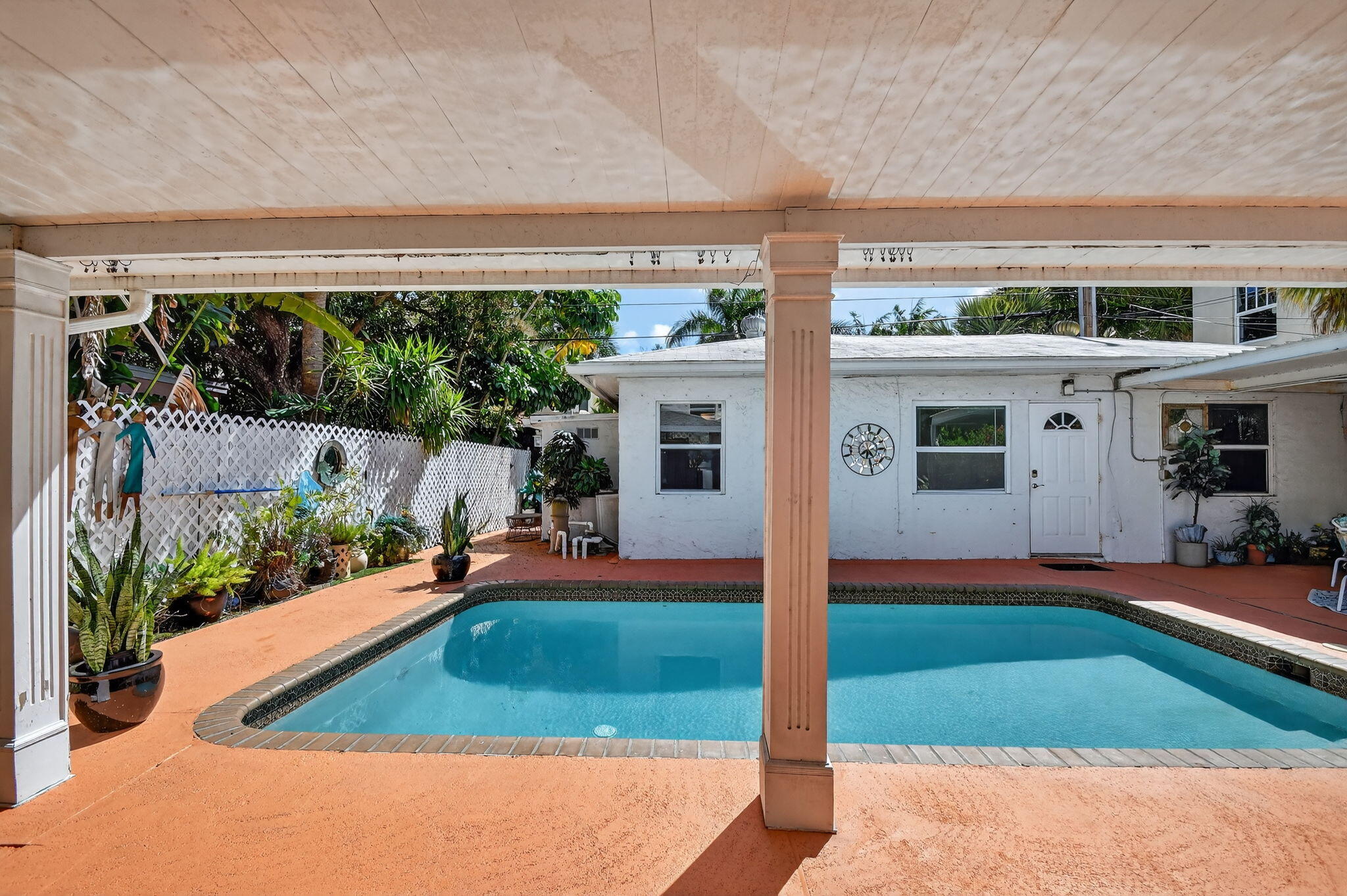 main property photo 51