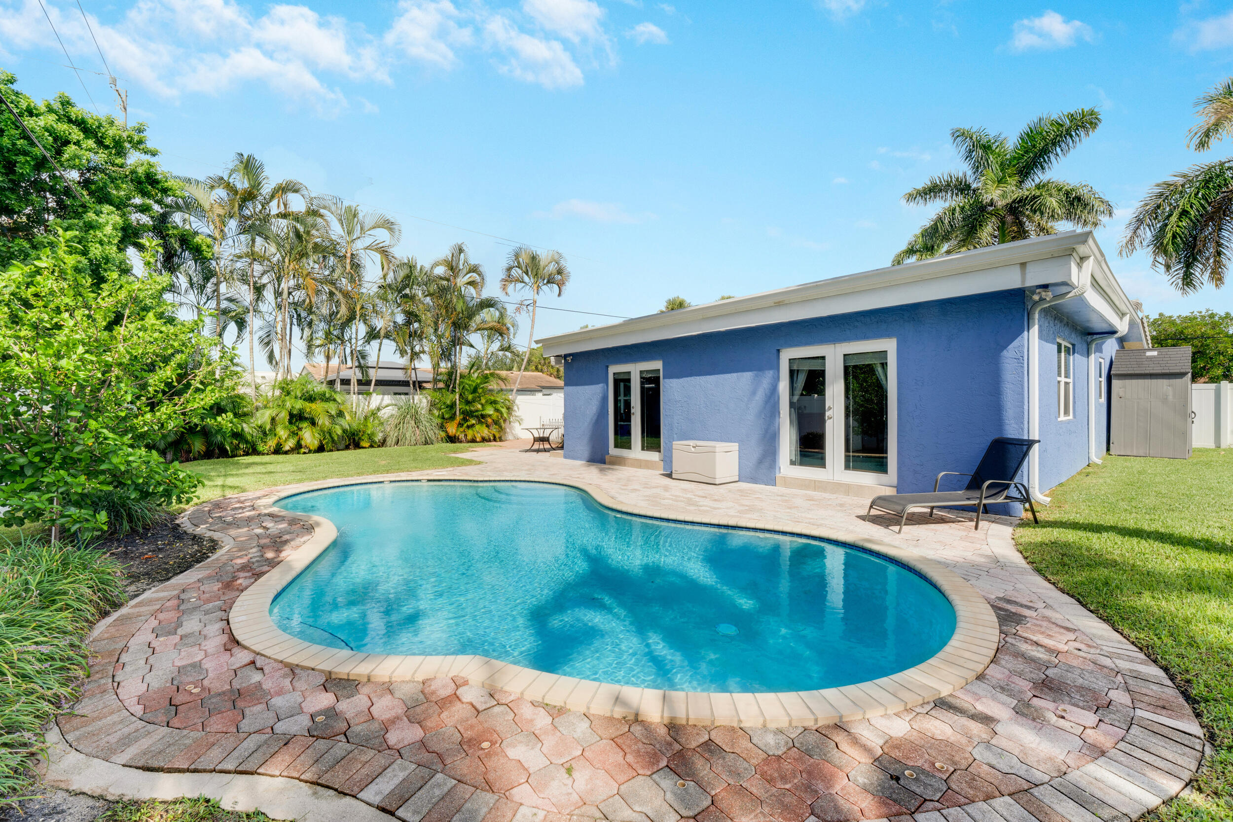 main property photo 17