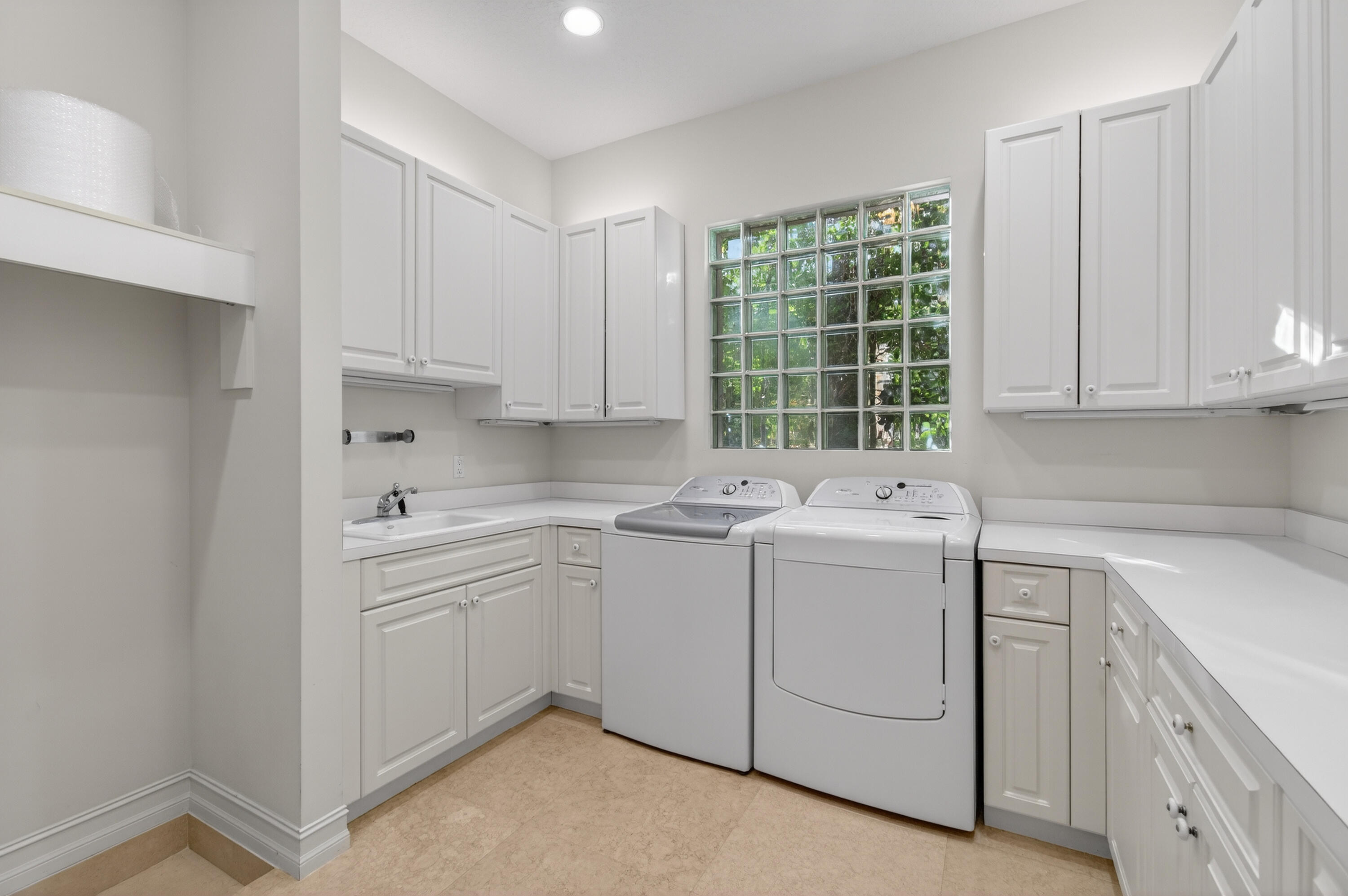 main property photo 74