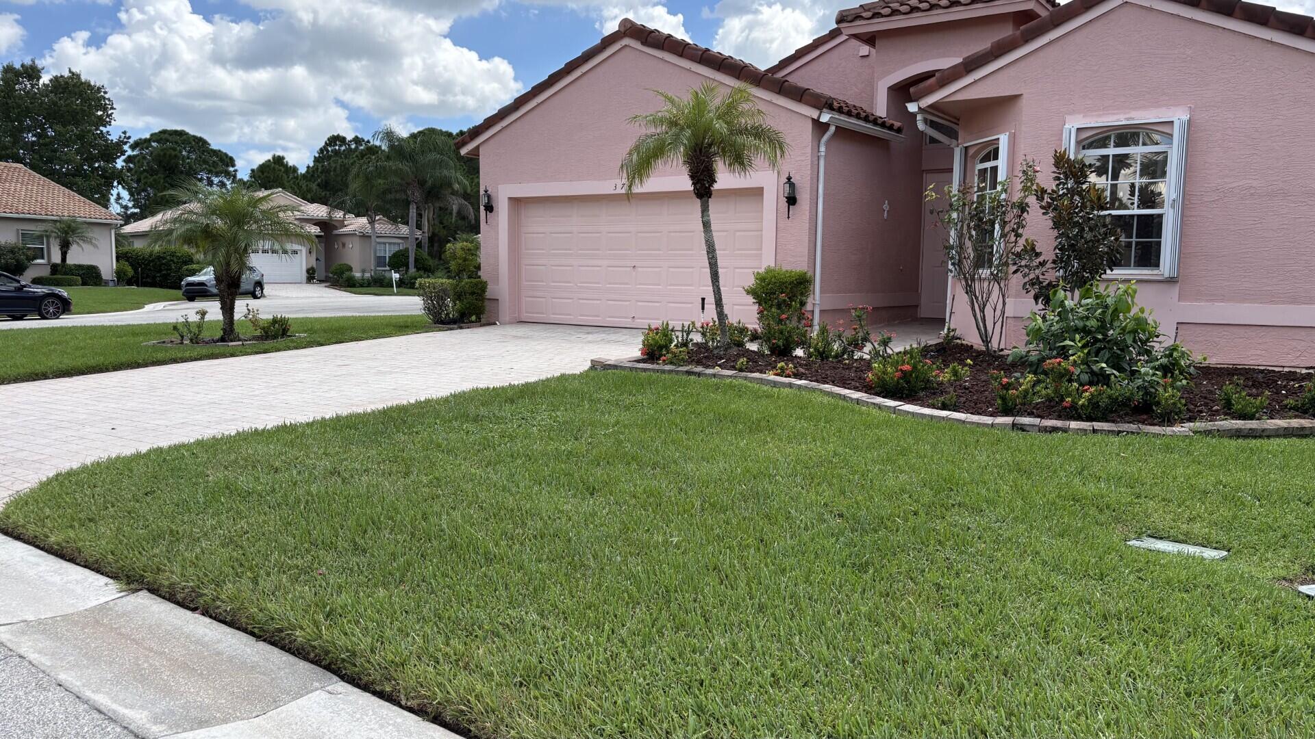 main property photo 0