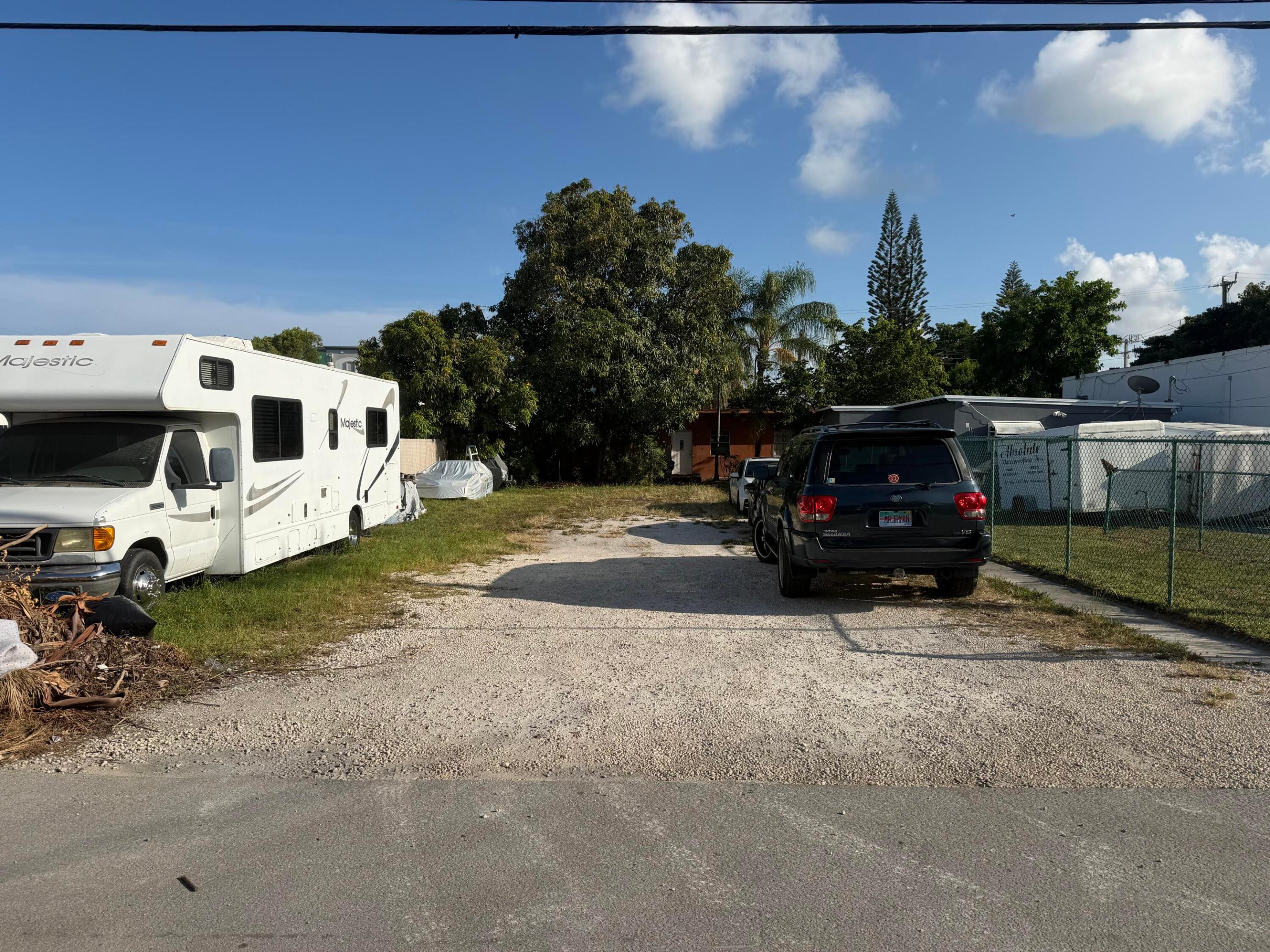main property photo 0
