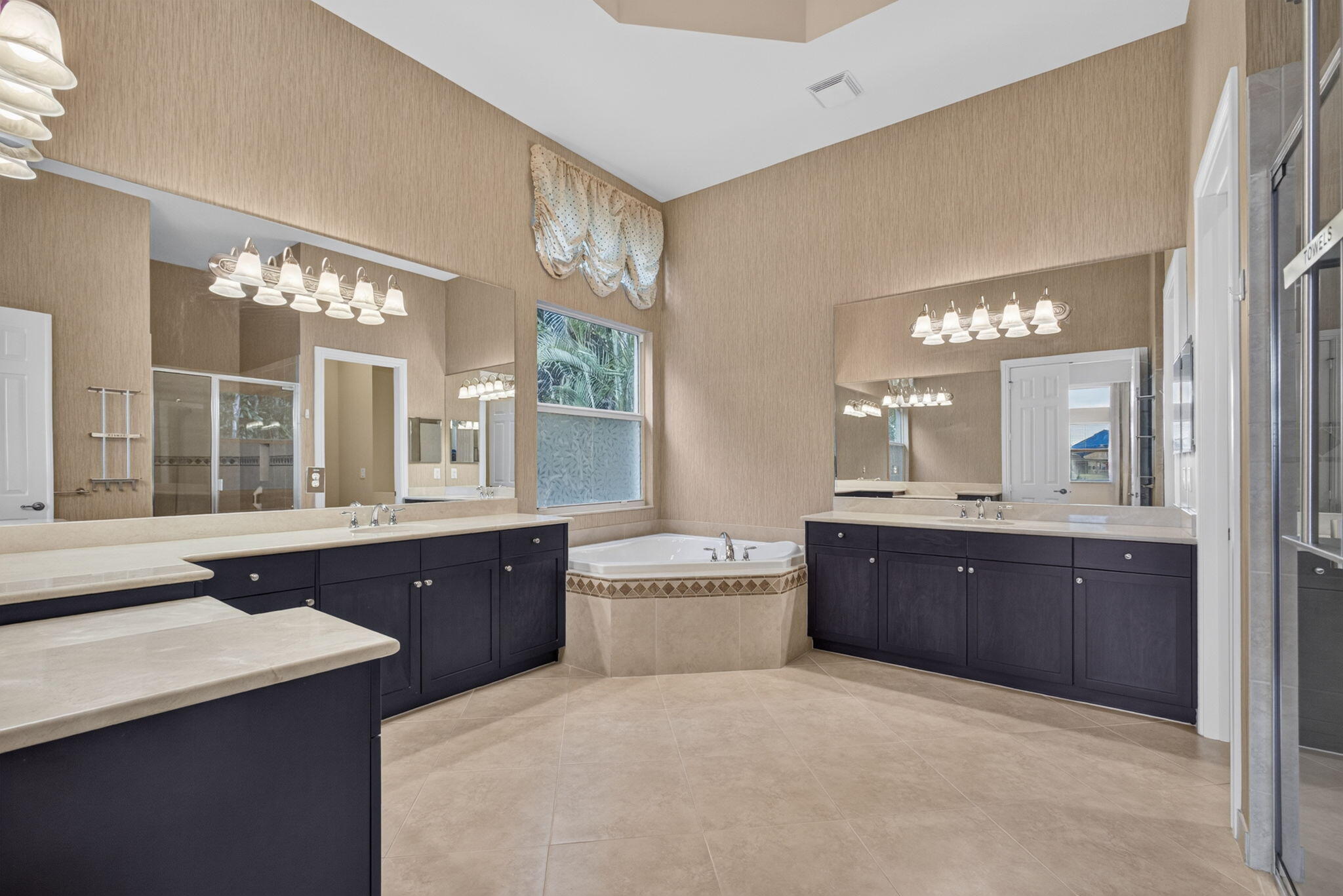 main property photo 68