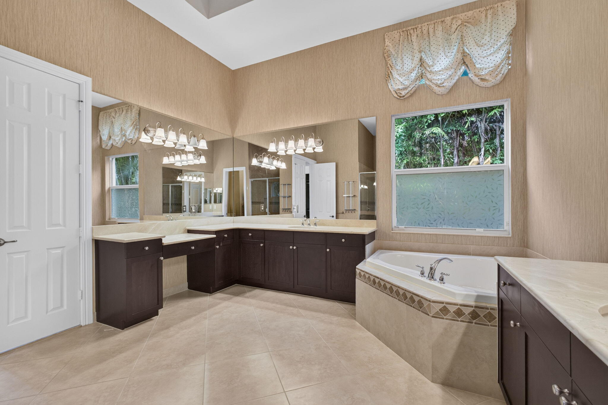 main property photo 70