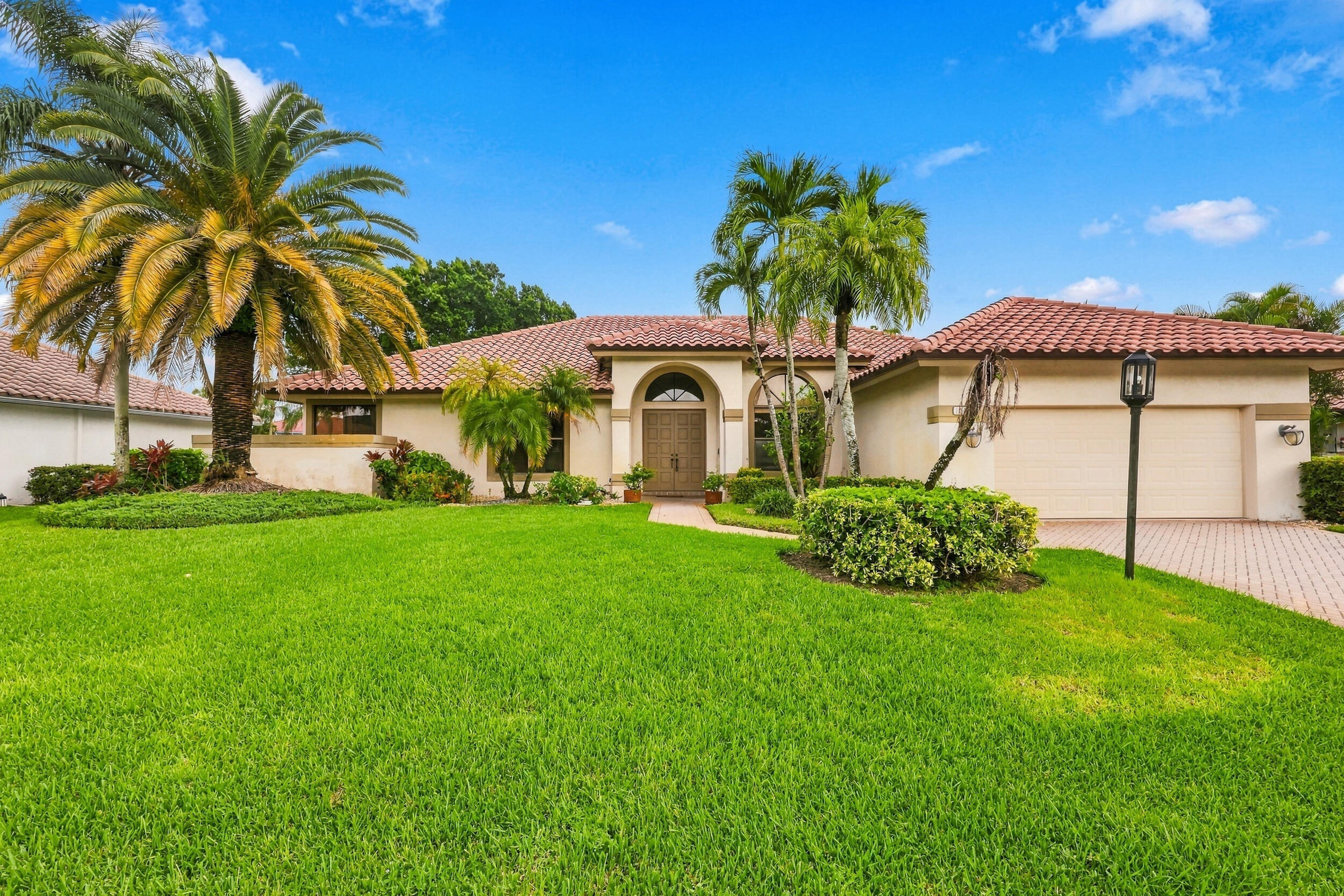 main property photo 0