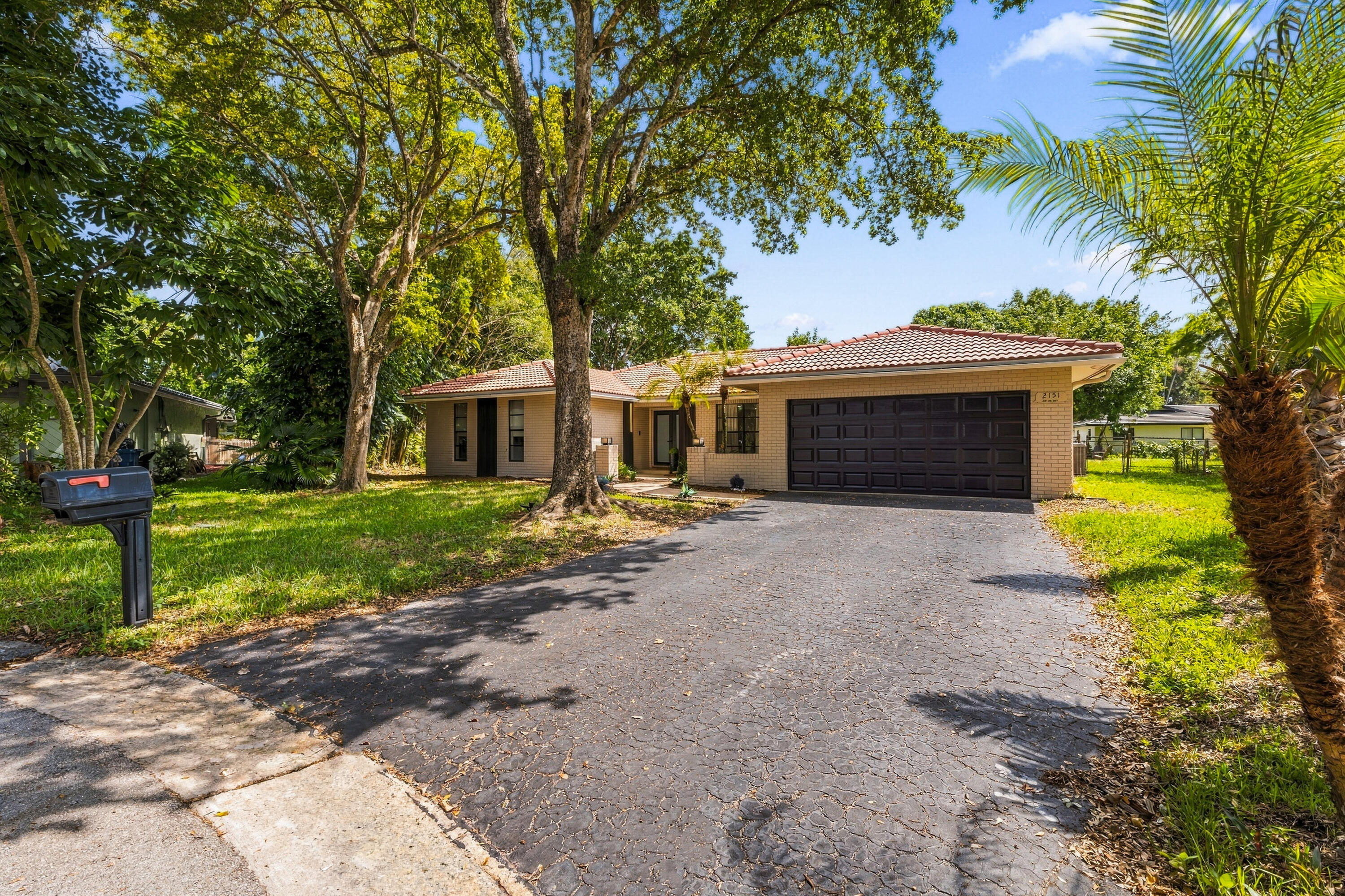 main property photo 12