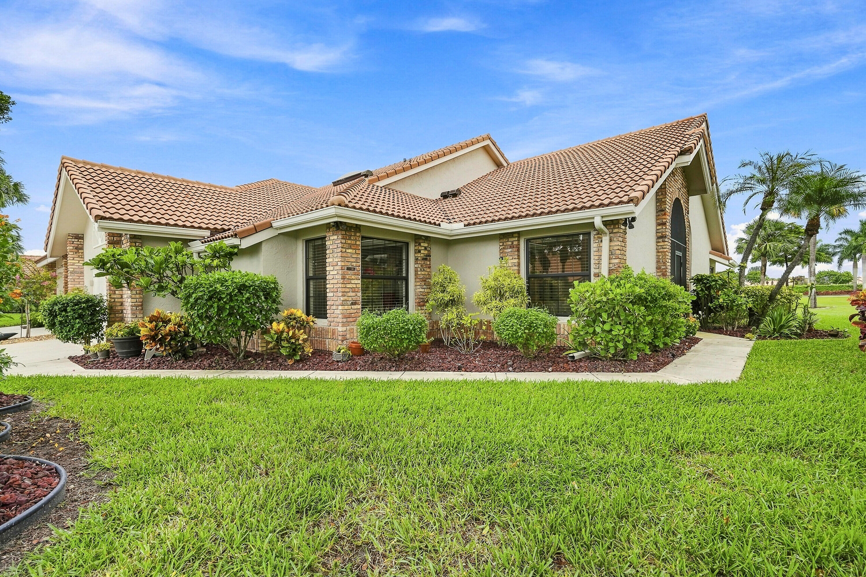 main property photo 0